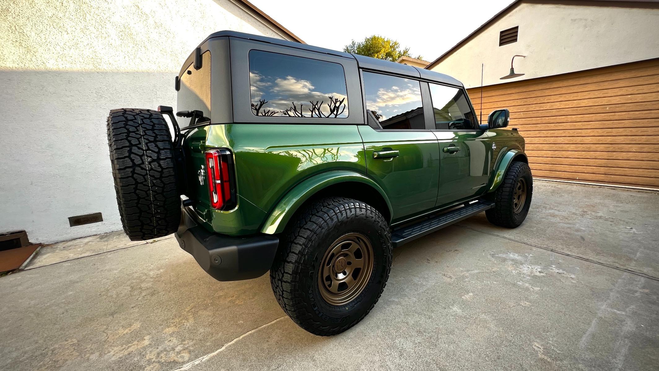 Ford Bronco ERUPTION GREEN Bronco Club IMG_3063