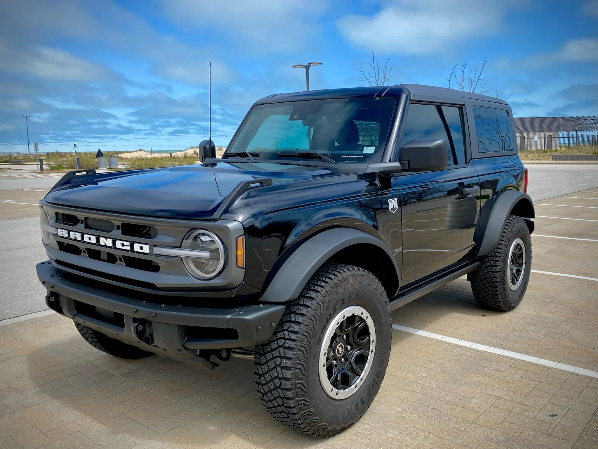 Ford Bronco SHADOW BLACK Bronco Club IMG_0130