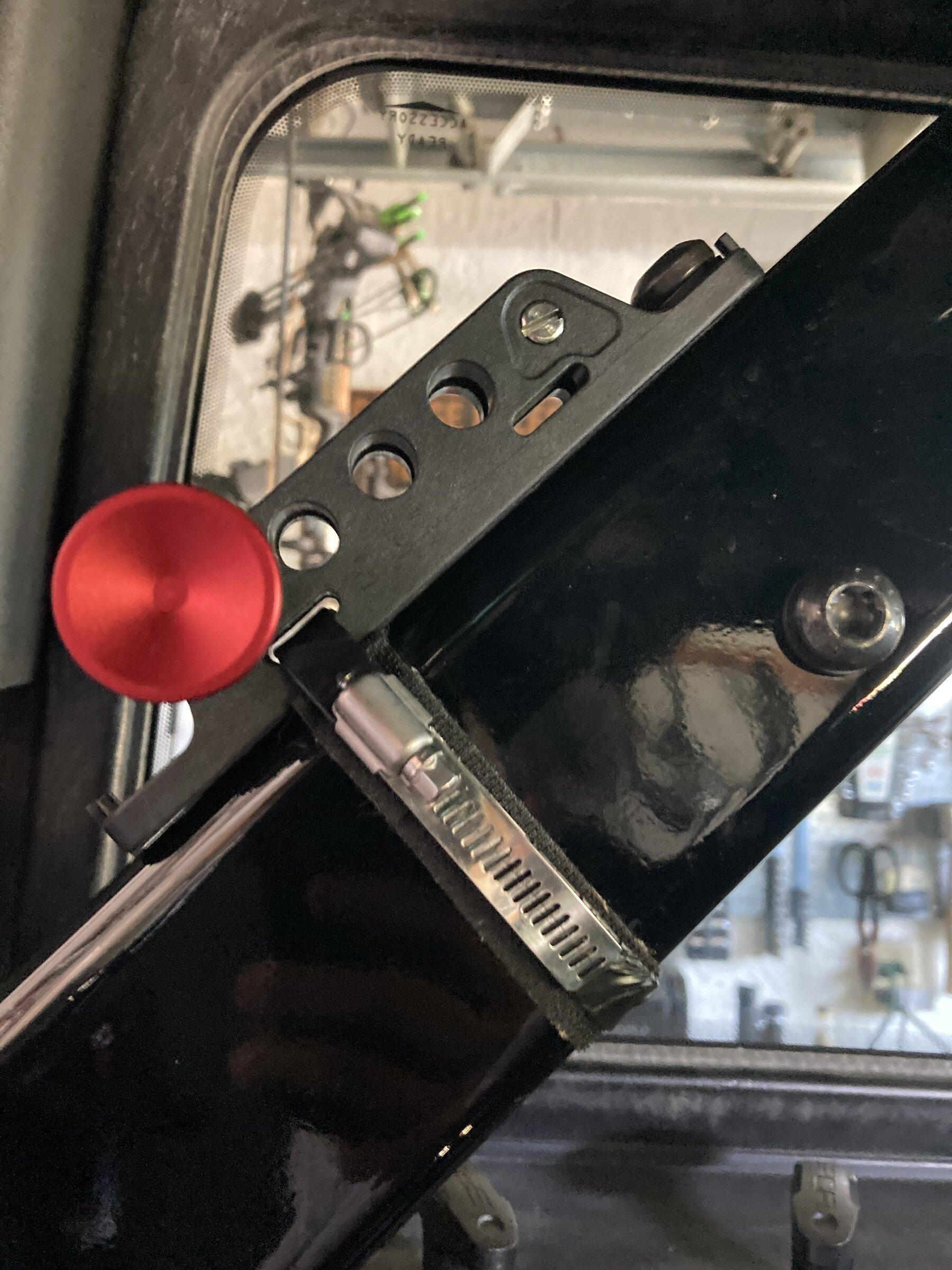 Ford Bronco Fire Extinguisher Mounted Pics - Post Em! B3D37CAB-EB6C-4C65-AAA3-AD1A0B665B74