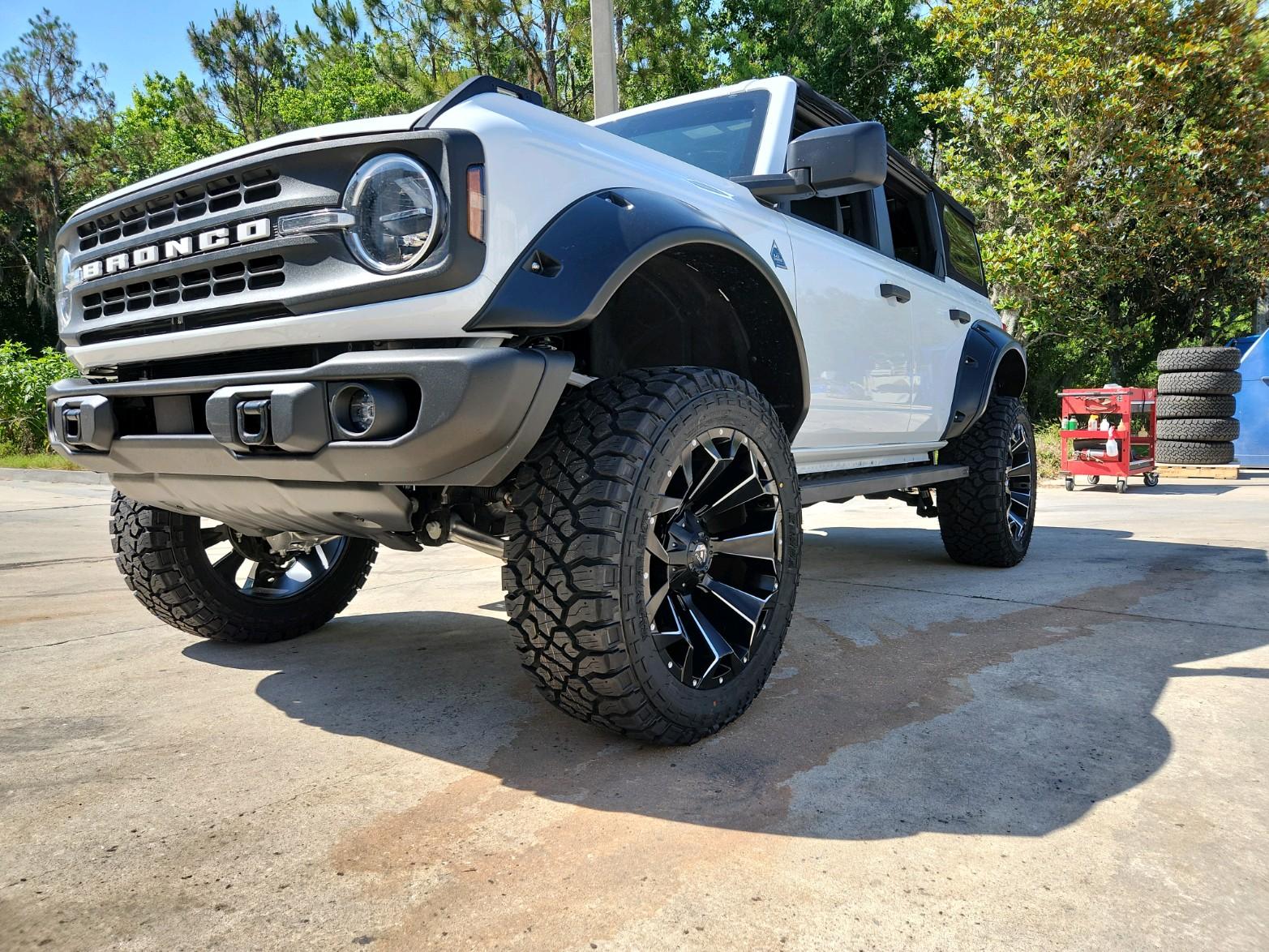 Ford Bronco Paintable Fender Flares by Bushwacker A2EECD3D-A7F1-4F3B-BCD7-290CF1F00F98