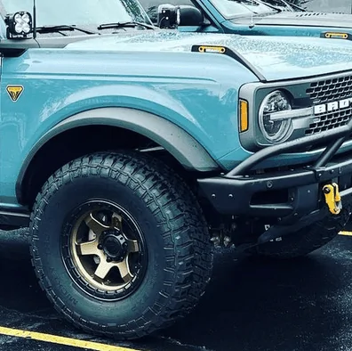 Ford Bronco Anyone install black lug nuts? 1651864933873