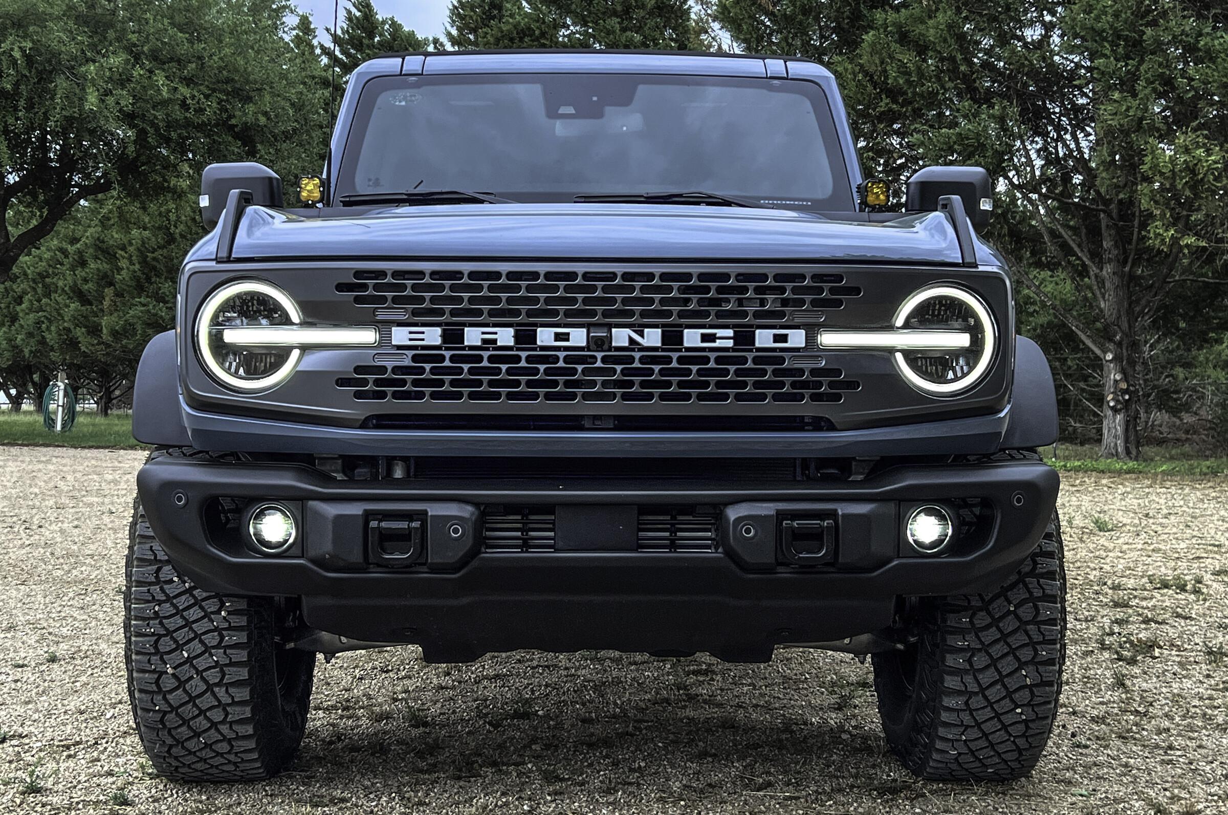 Ford Bronco AREA 51 Bronco Club FfbVyVN