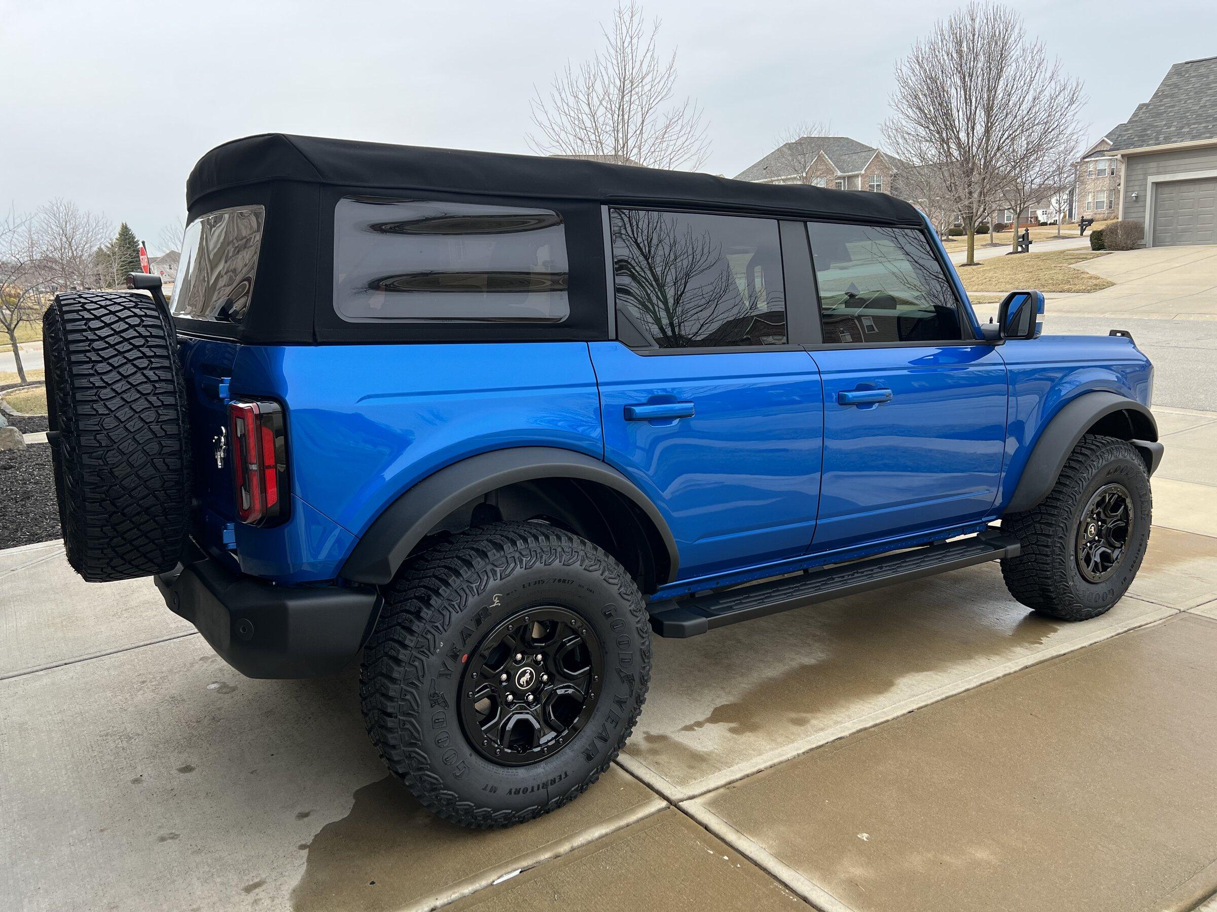 Ford Bronco Base Model added Badlands Wheels and Tires 7C286165-969E-411F-AC7E-76C9F9E4AC7E