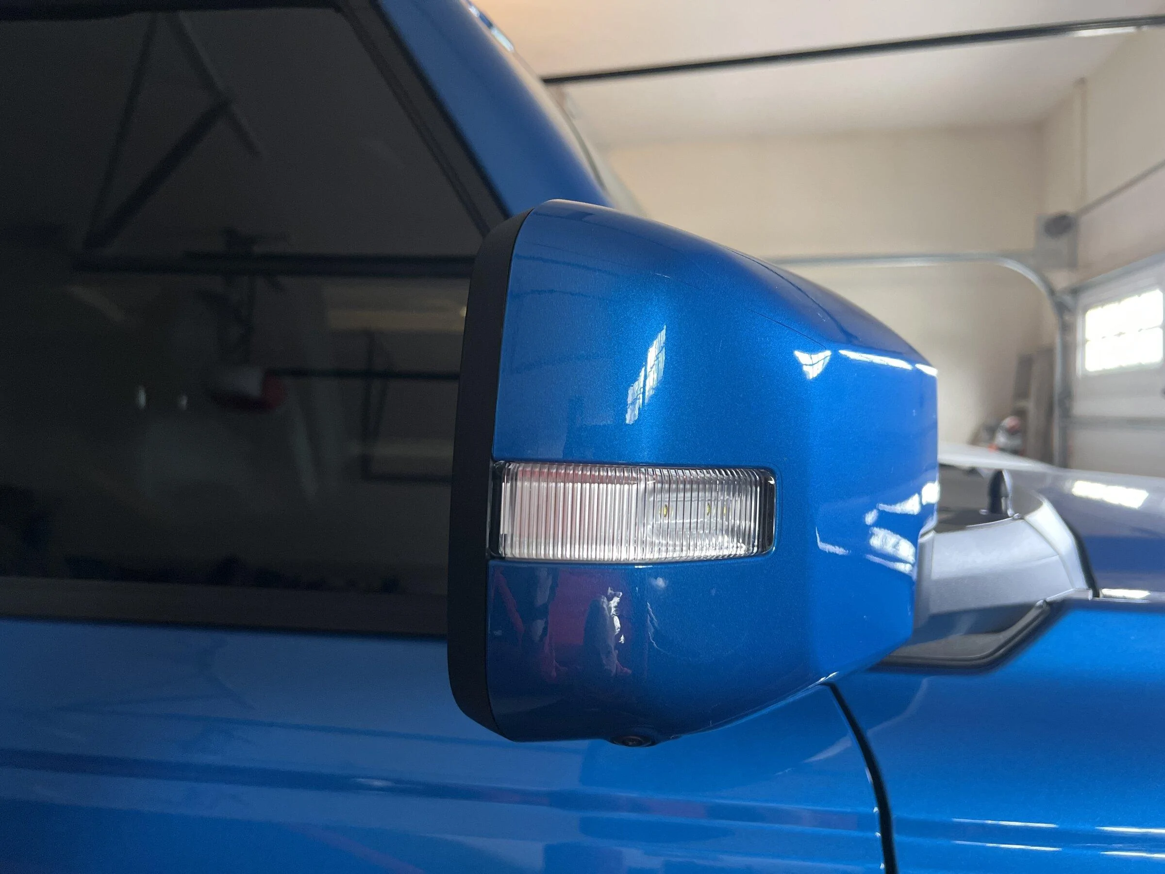 Ford Bronco Side view mirrors whistle imag