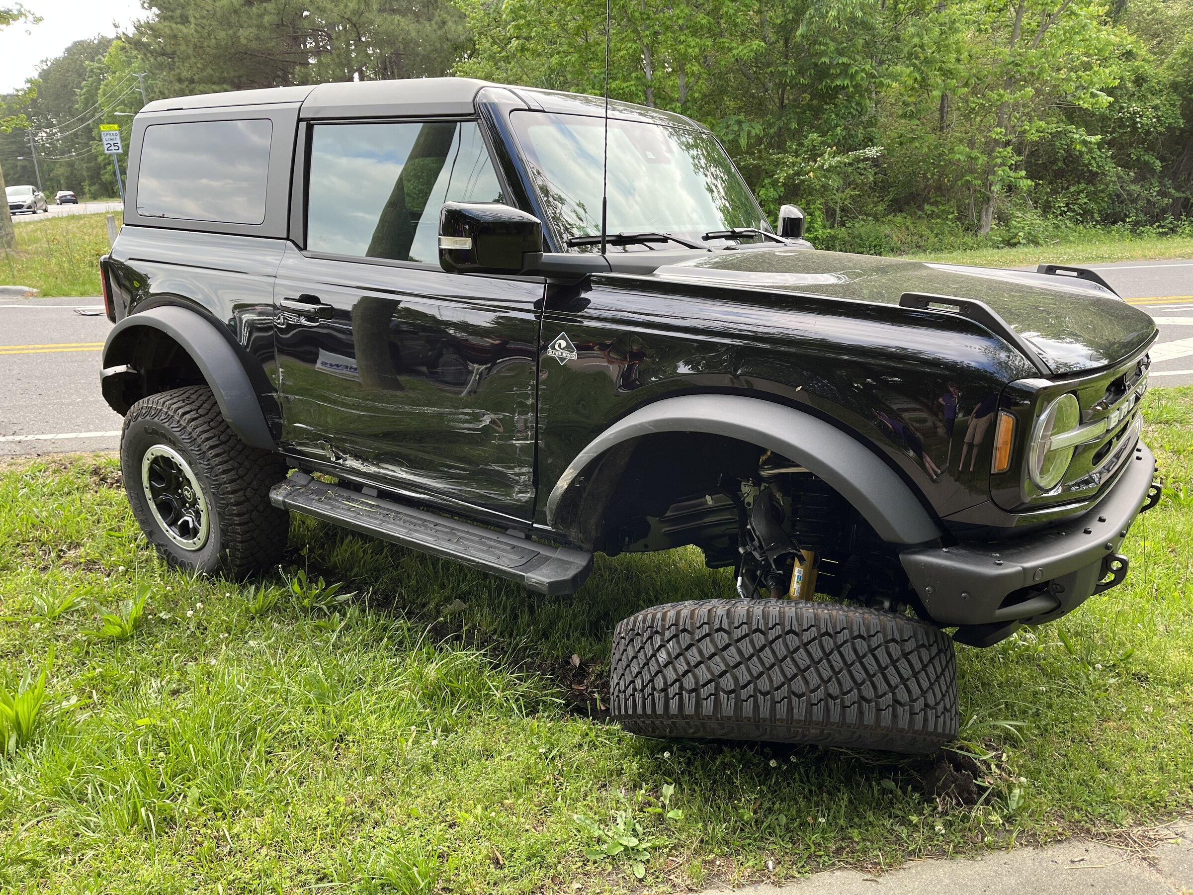 Ford Bronco 2022 Two Door, OBX w/ Squatch Daily Driver IMG_4612