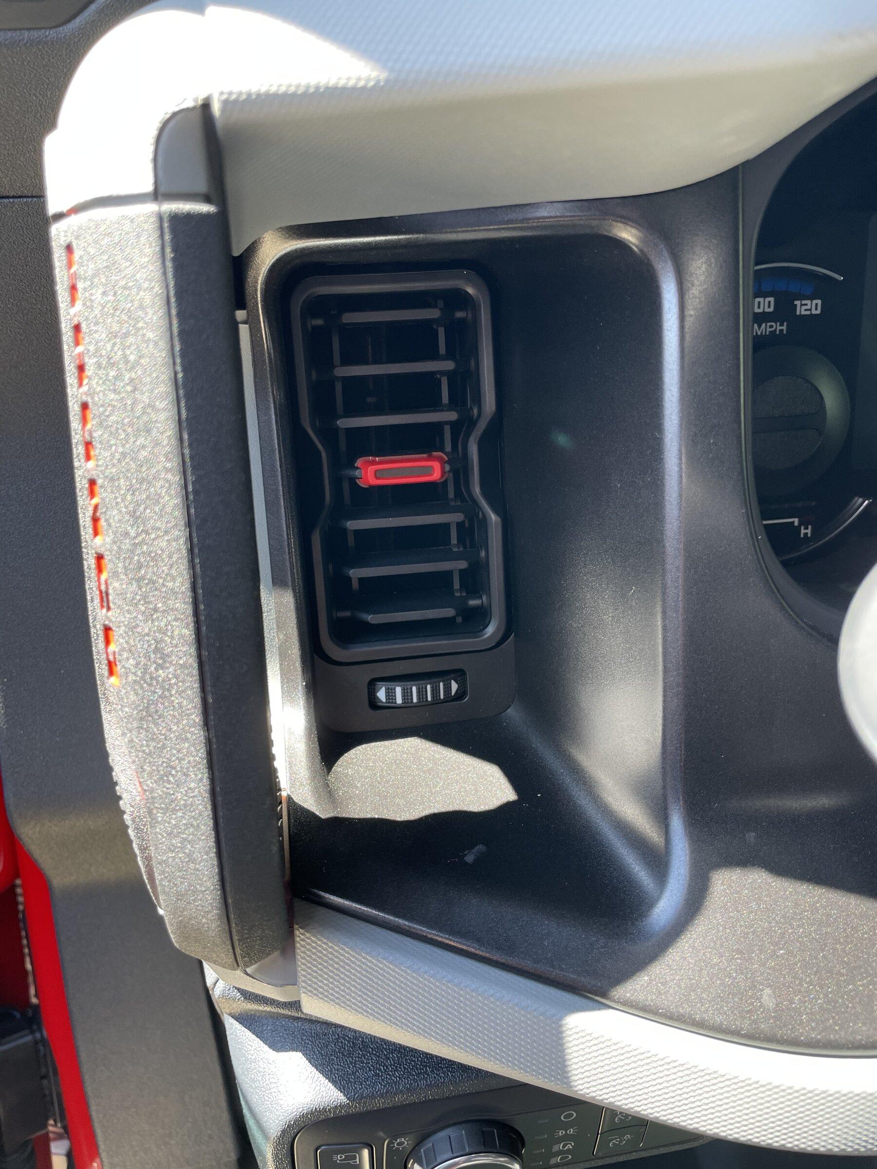 Ford Bronco Changing Interior Air Vents Tab Color? 6FDDB99E-A9F9-4B83-959A-7CF23001B926