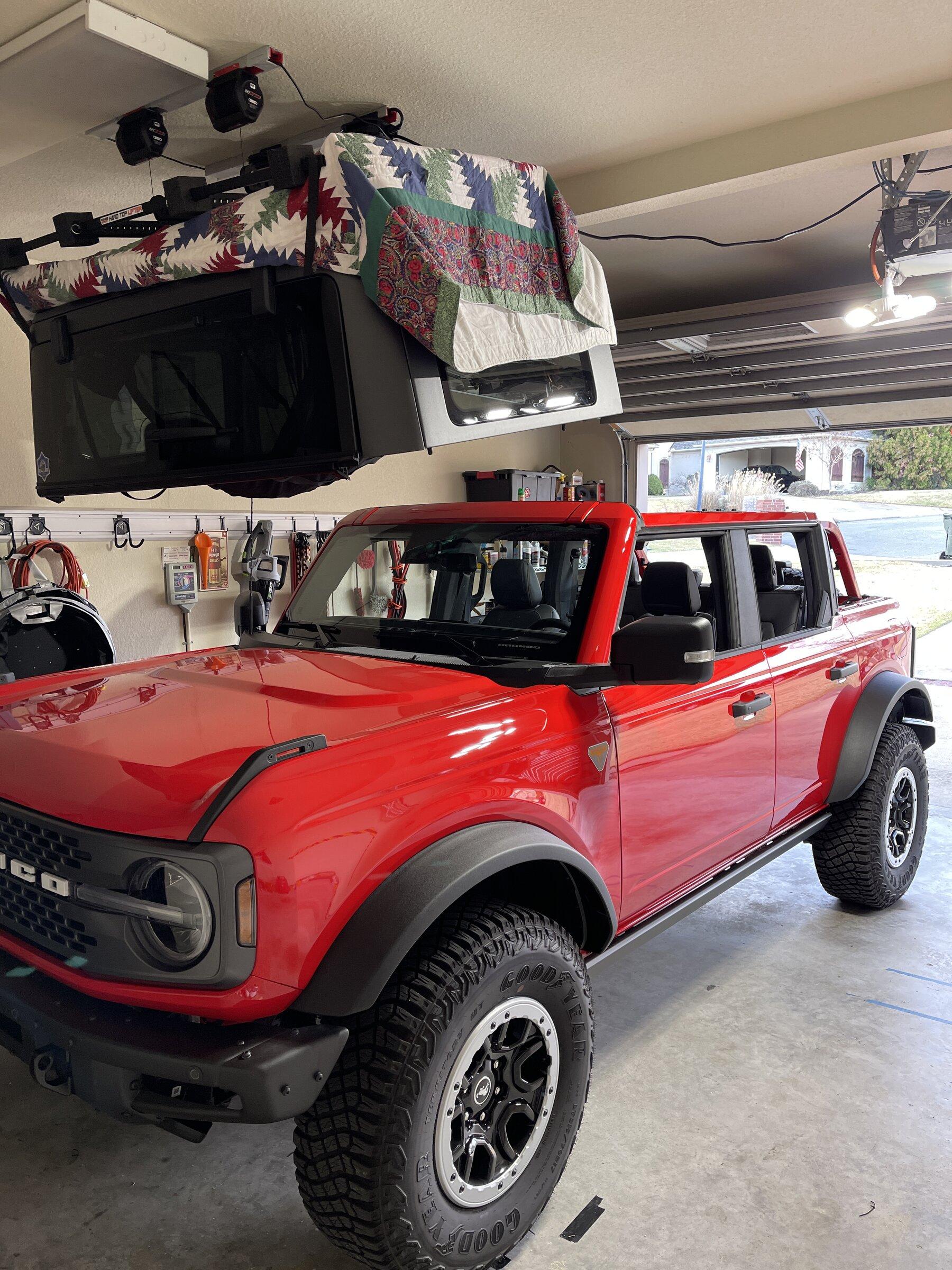Ford Bronco Roof Lift/Storage solution IMG_5285.JPG