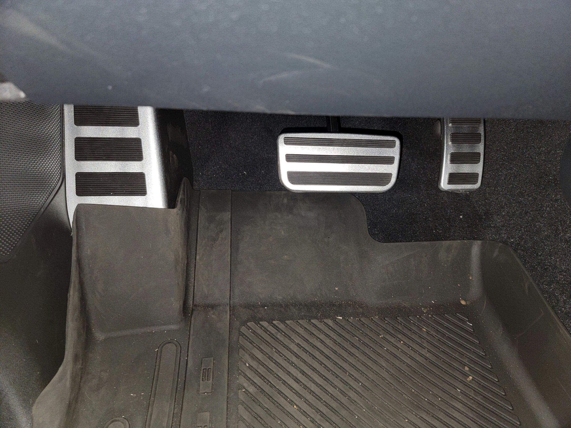 Ford Bronco Mabett Pedals covers installed 20220508_145647