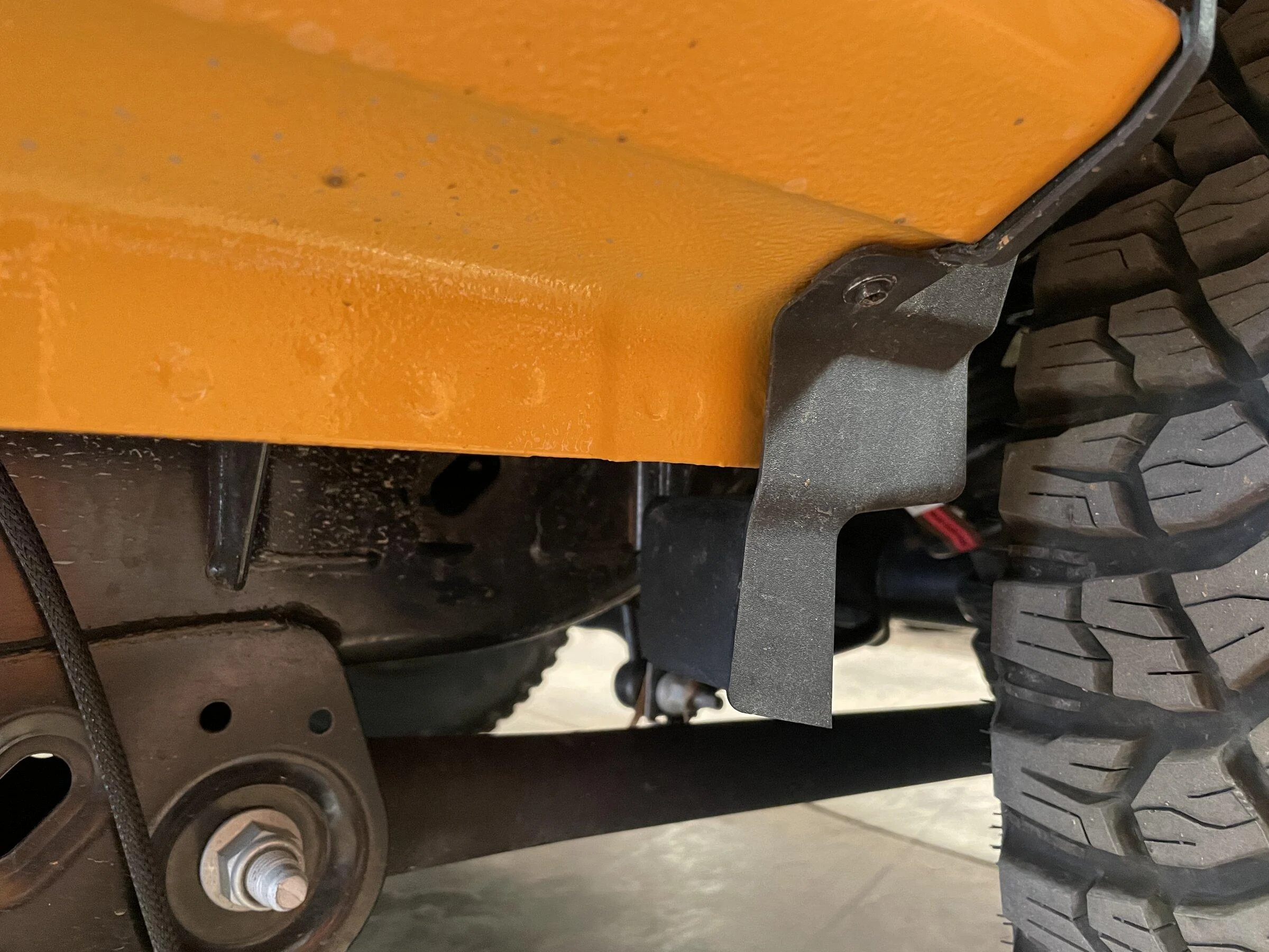 Ford Bronco Installed Rock Slide Engineering step slider IMG_1874