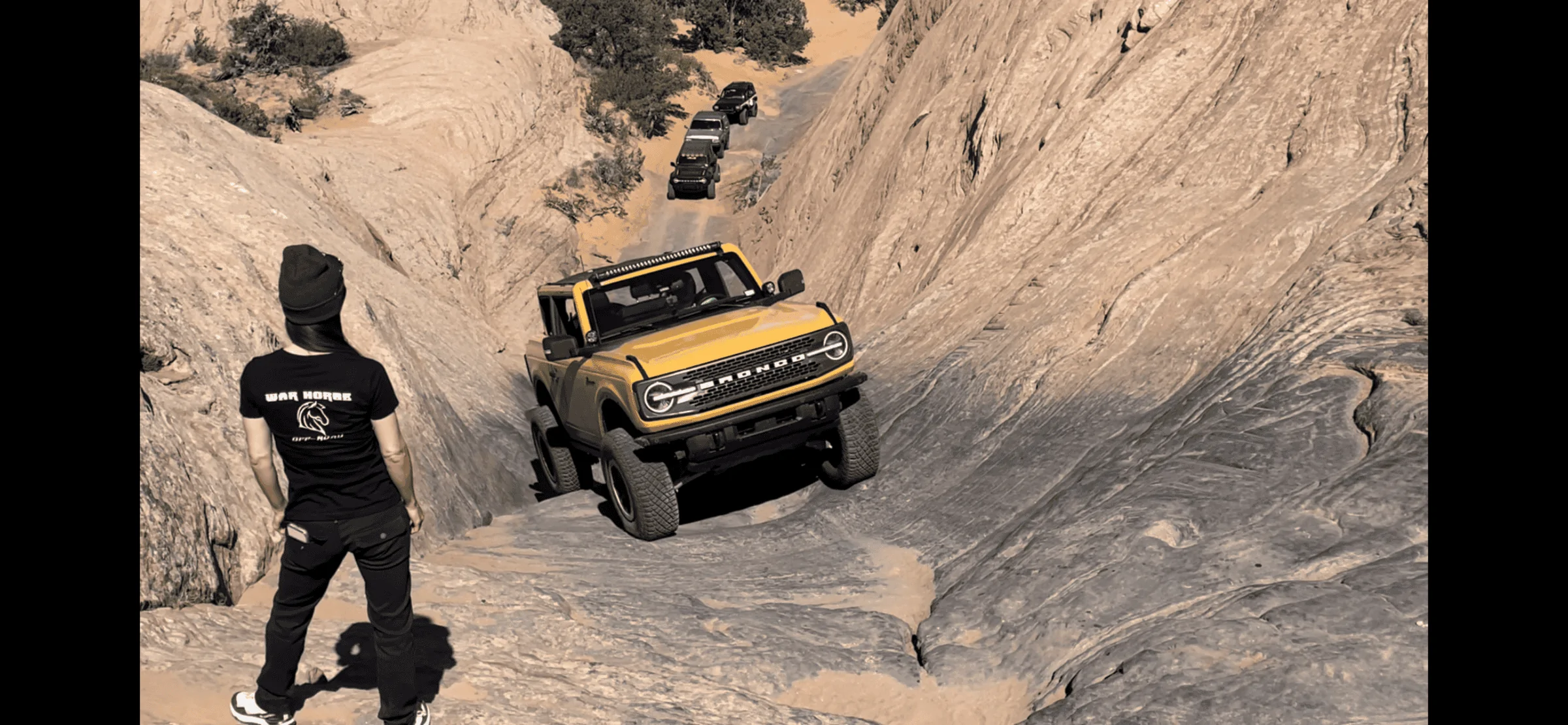 Ford Bronco Bronco 2dr Climbing Hells Gate in Moab 134509DF-D40C-440D-B671-FE488A33570E