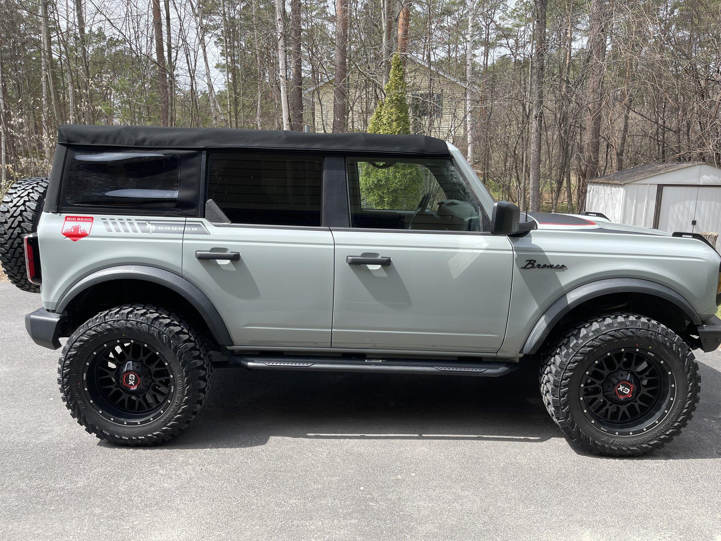 Ford Bronco CACTUS GRAY Bronco Club 510D4E41-DD96-4604-B8E7-9E941263715B
