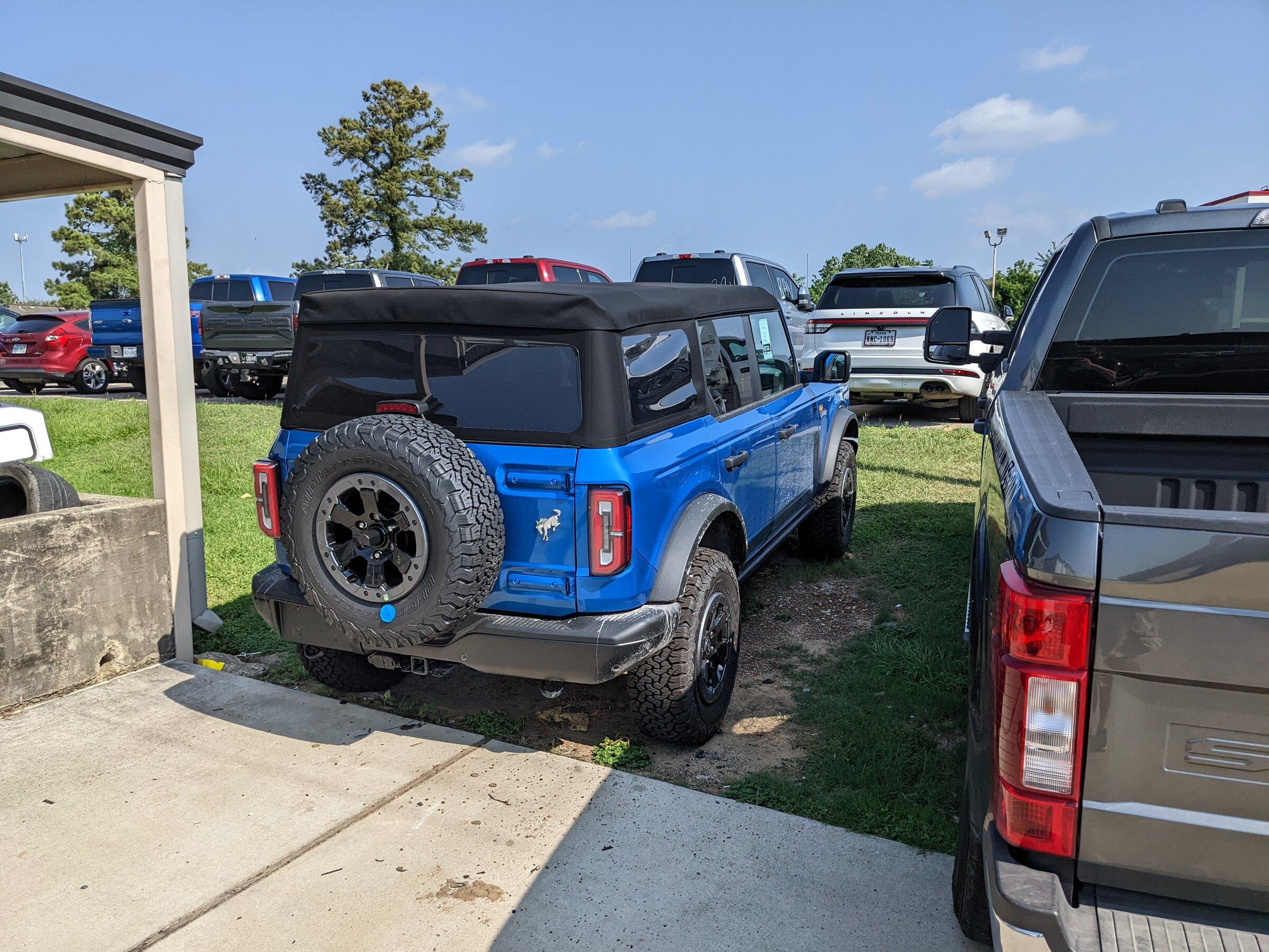 Ford Bronco 🛠 4/11/22 Build Week Group PXL_20220509_150326196.MP
