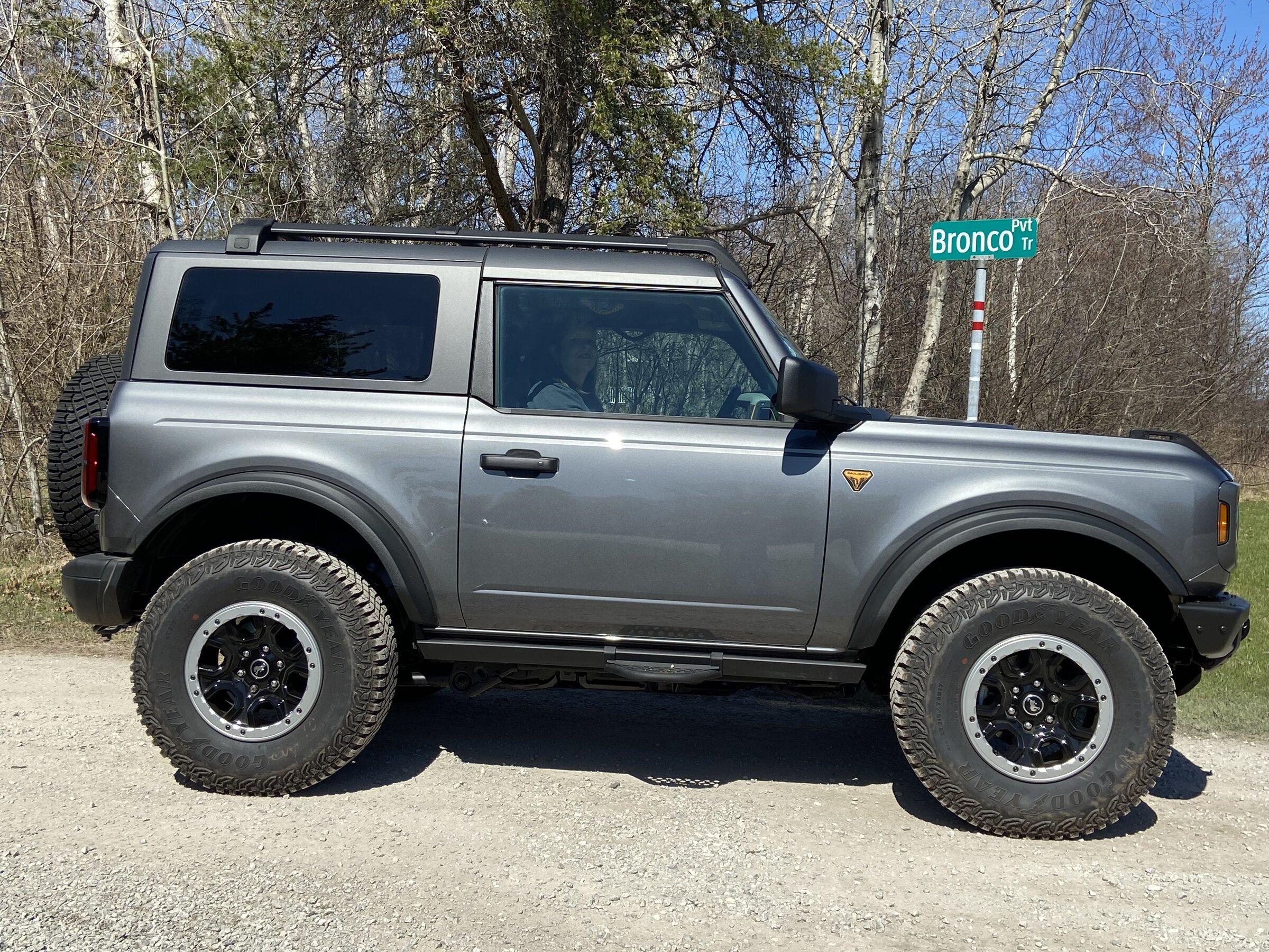 Ford Bronco Bronco trail 30419C3B-BD2D-4DBC-BF35-CAA94F78587F