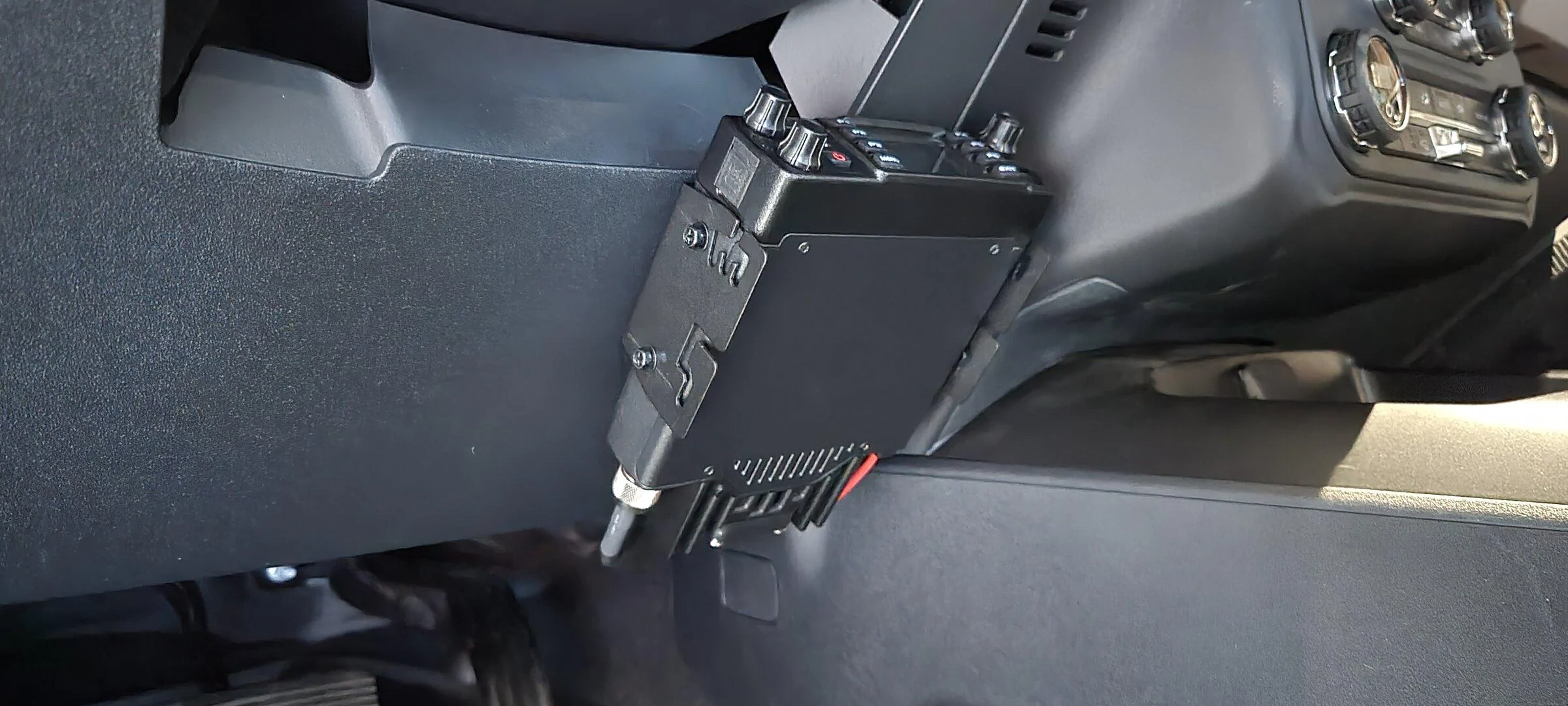 Ford Bronco Amatuer Radio Install 20220508_200226