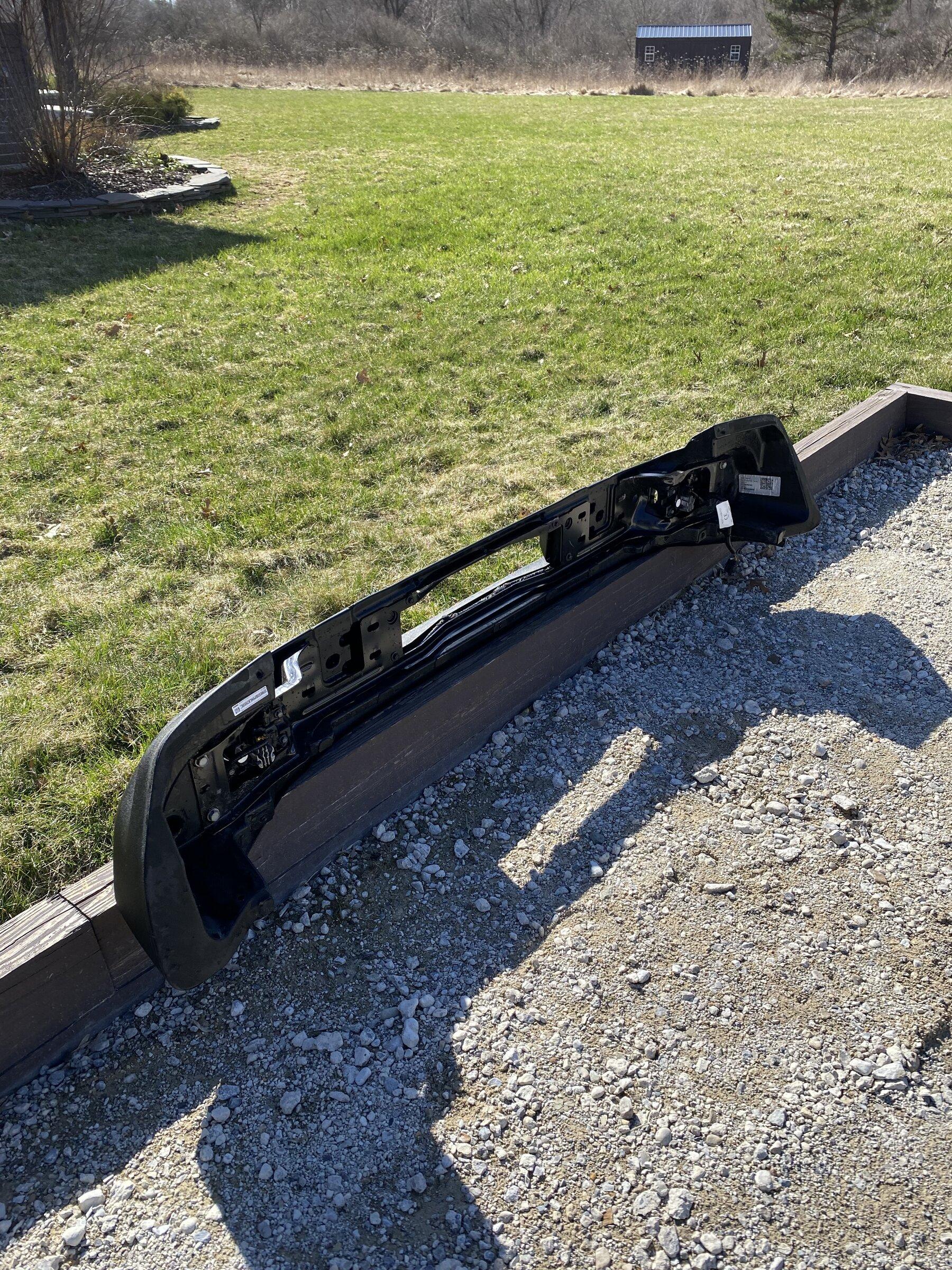 Ford Bronco 2022 FRONT BUMPER $150 IMG-1560