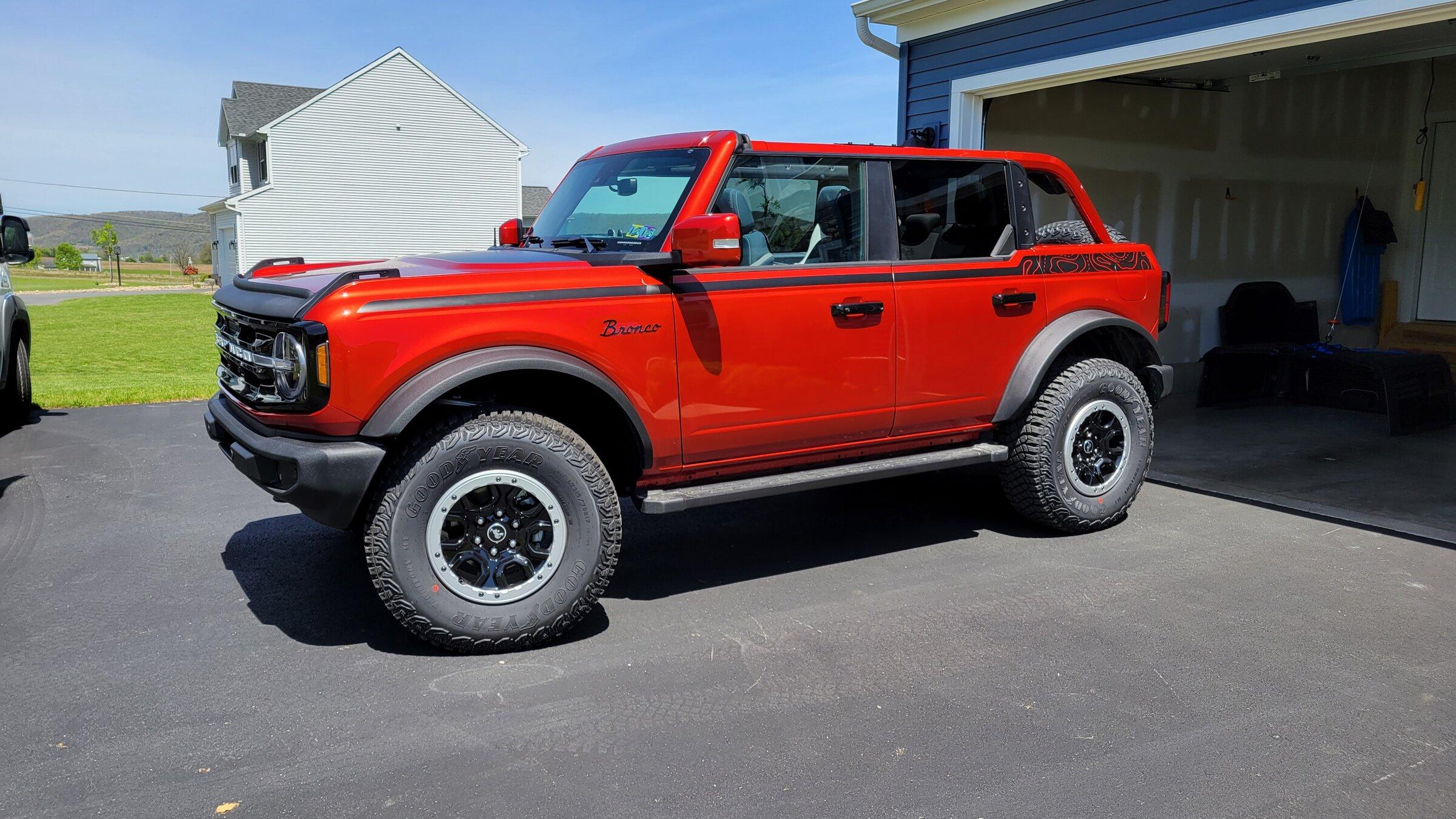Ford Bronco HOT PEPPER RED Bronco Club 20220510_120336