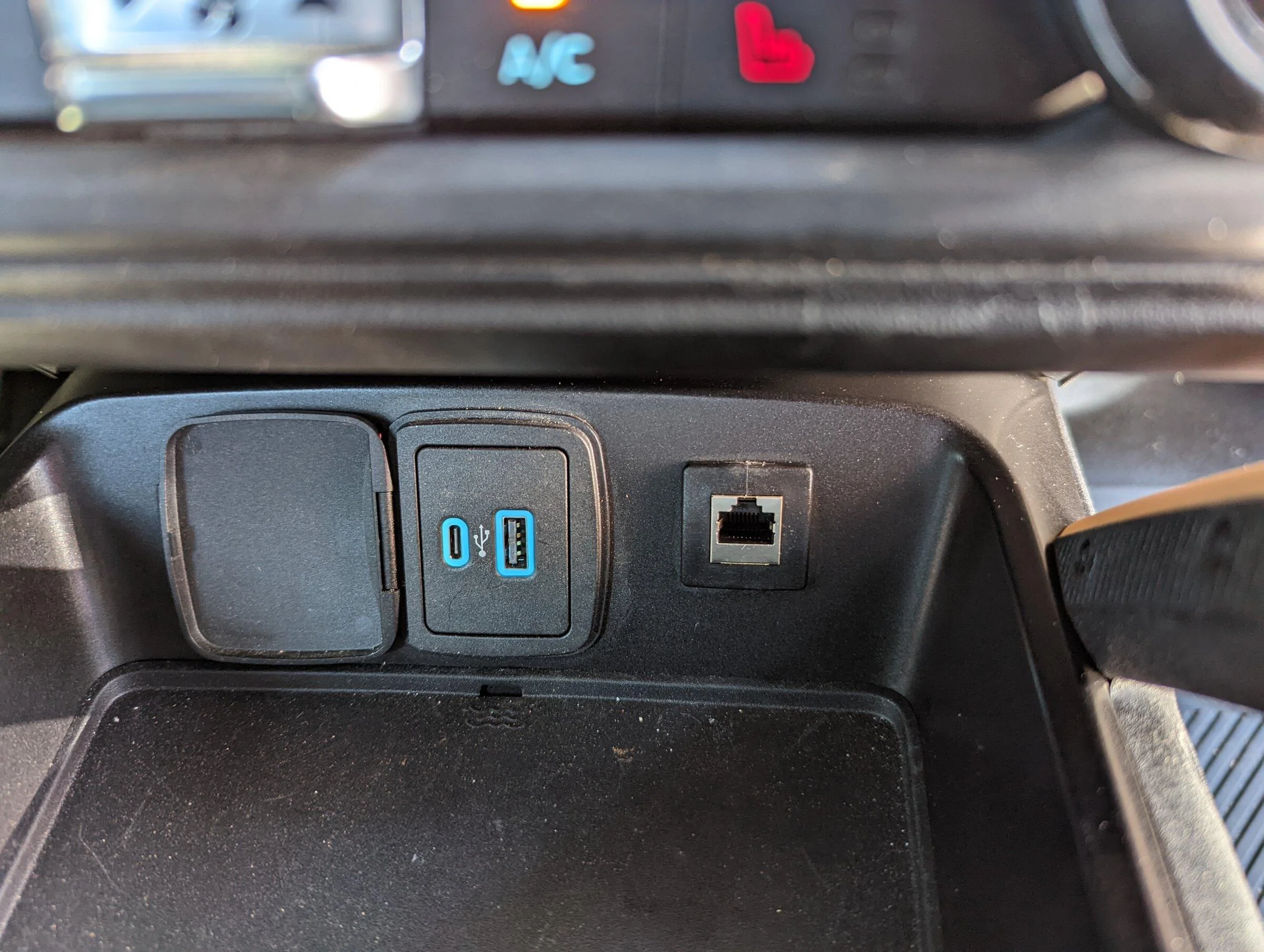 Ford Bronco Super Clean GMRS Radio Install! PXL_20220510_174002670