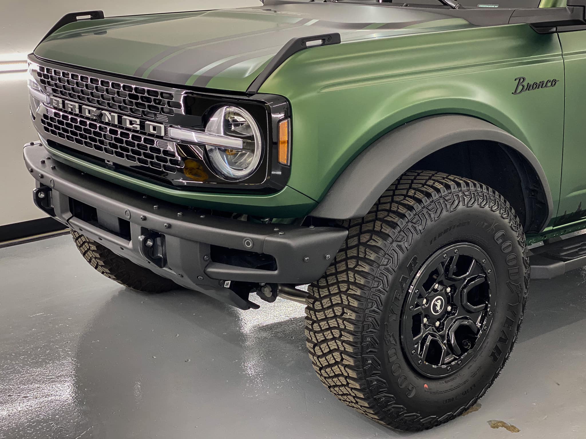 Ford Bronco ERUPTION GREEN Bronco Club Eruption Green Bronco XPEL Stealth PPF Wrapped + Graphics + Racing Stripes 7