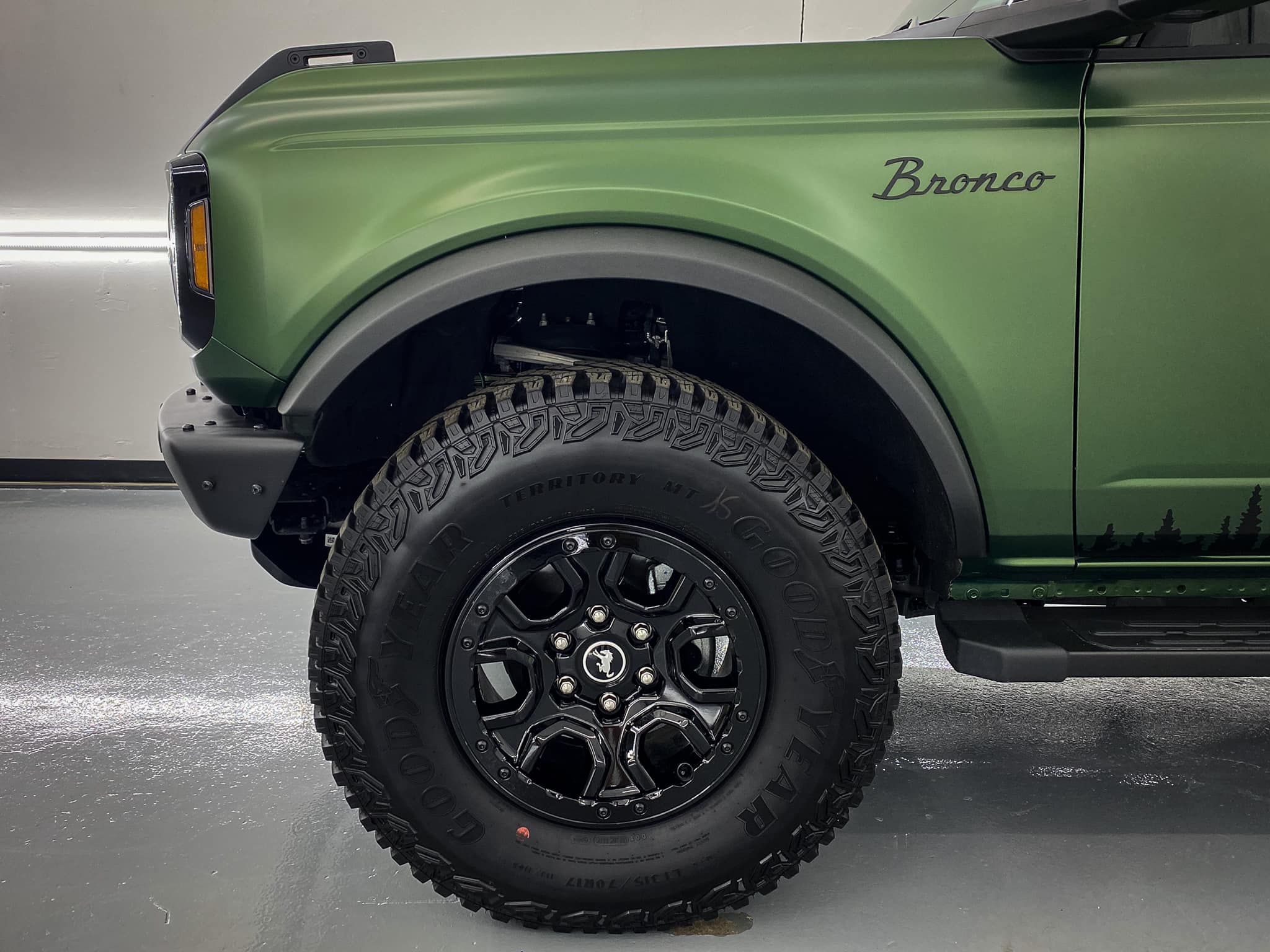 Ford Bronco ERUPTION GREEN Bronco Club Eruption Green Bronco XPEL Stealth PPF Wrapped + Graphics + Racing Stripes 3
