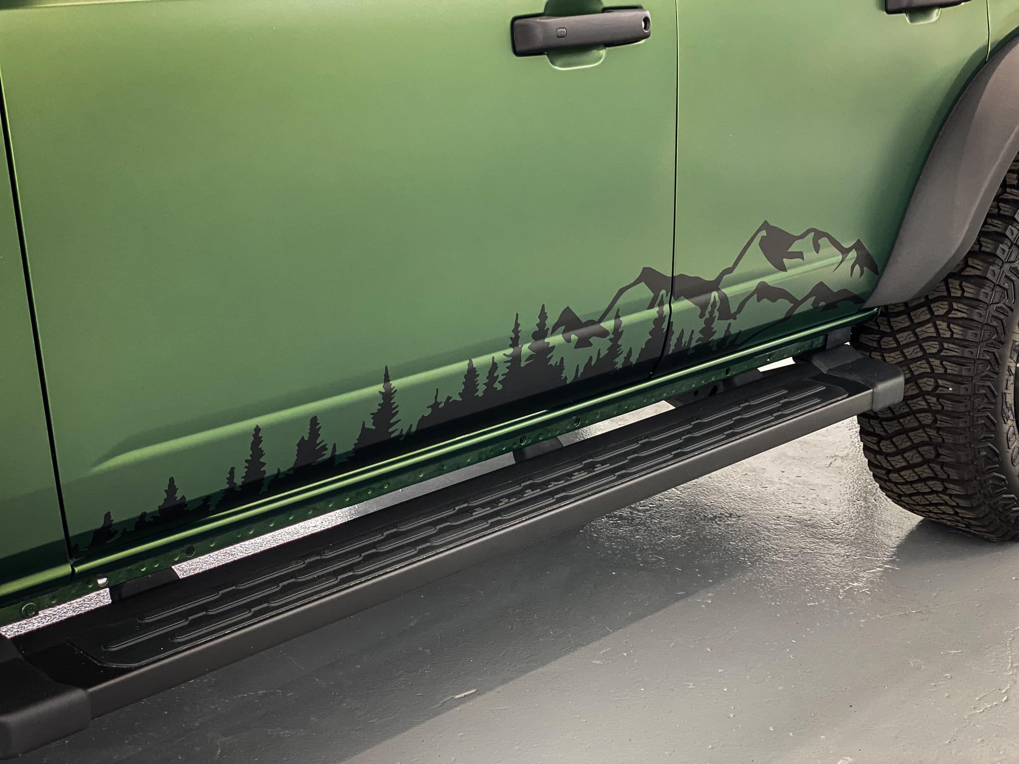 Ford Bronco ERUPTION GREEN Bronco Club Eruption Green Bronco XPEL Stealth PPF Wrapped + Graphics + Racing Stripes 4