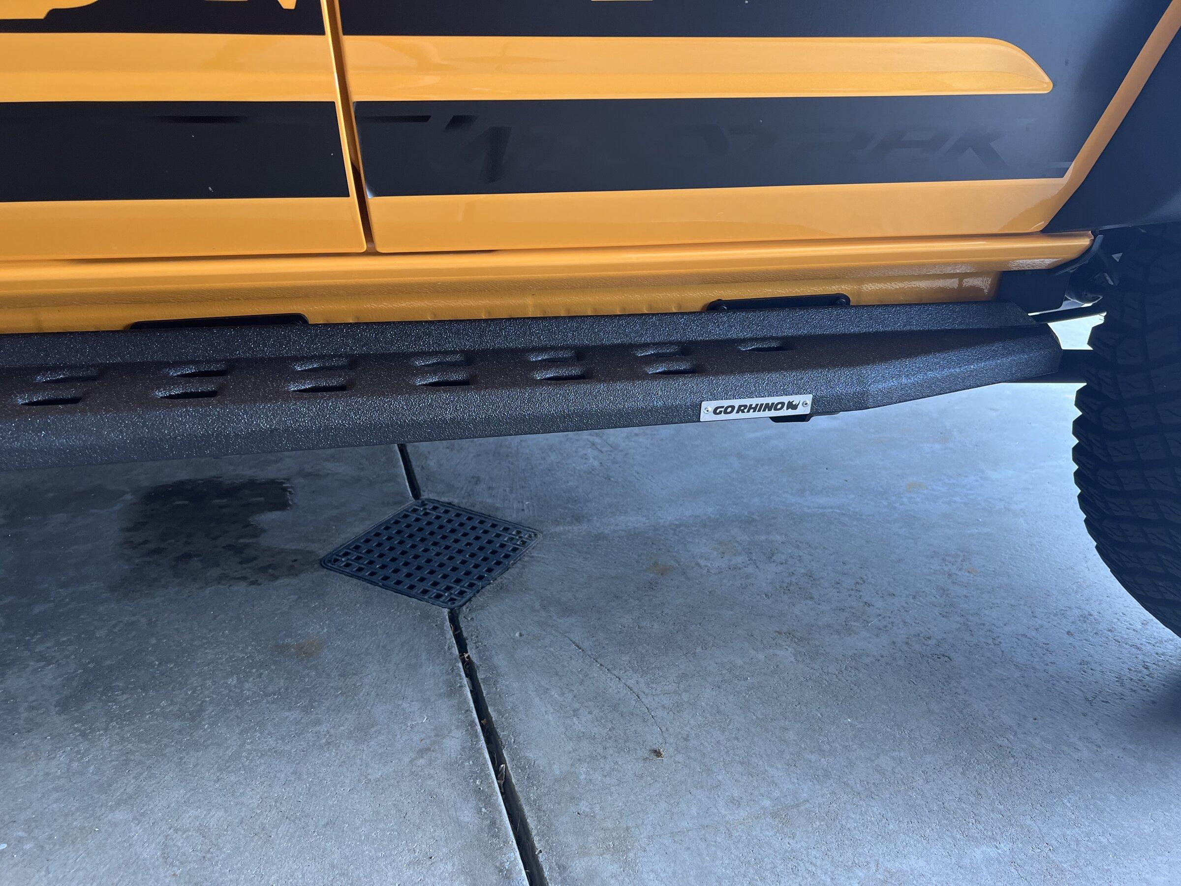 Ford Bronco Installed GORHINO side steps with the bedliner coating! D57C1B17-1F0B-4CD6-97A2-0F6AC60519E8