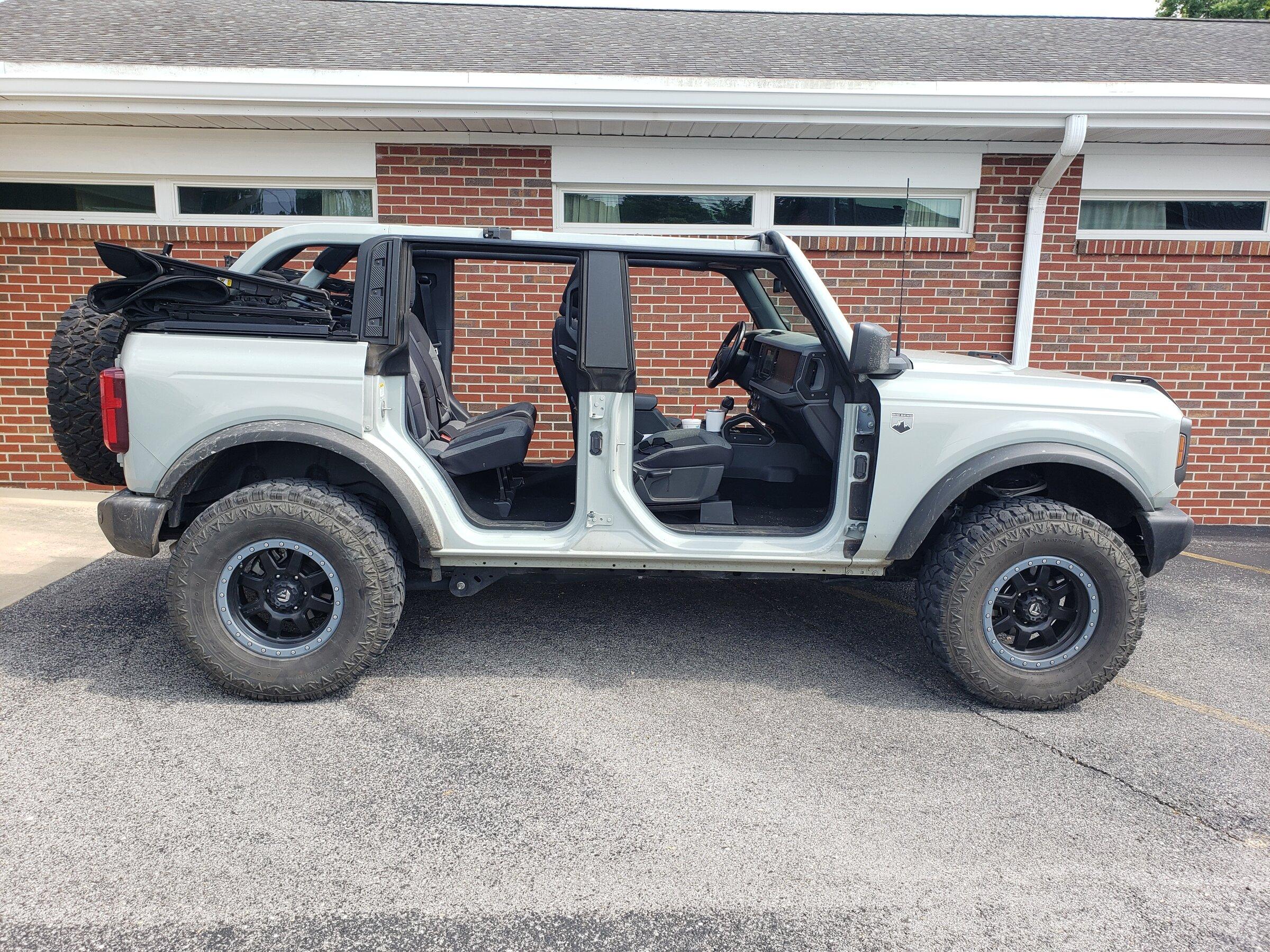 Ford Bronco Post Your Topless Broncos 20220511_150257