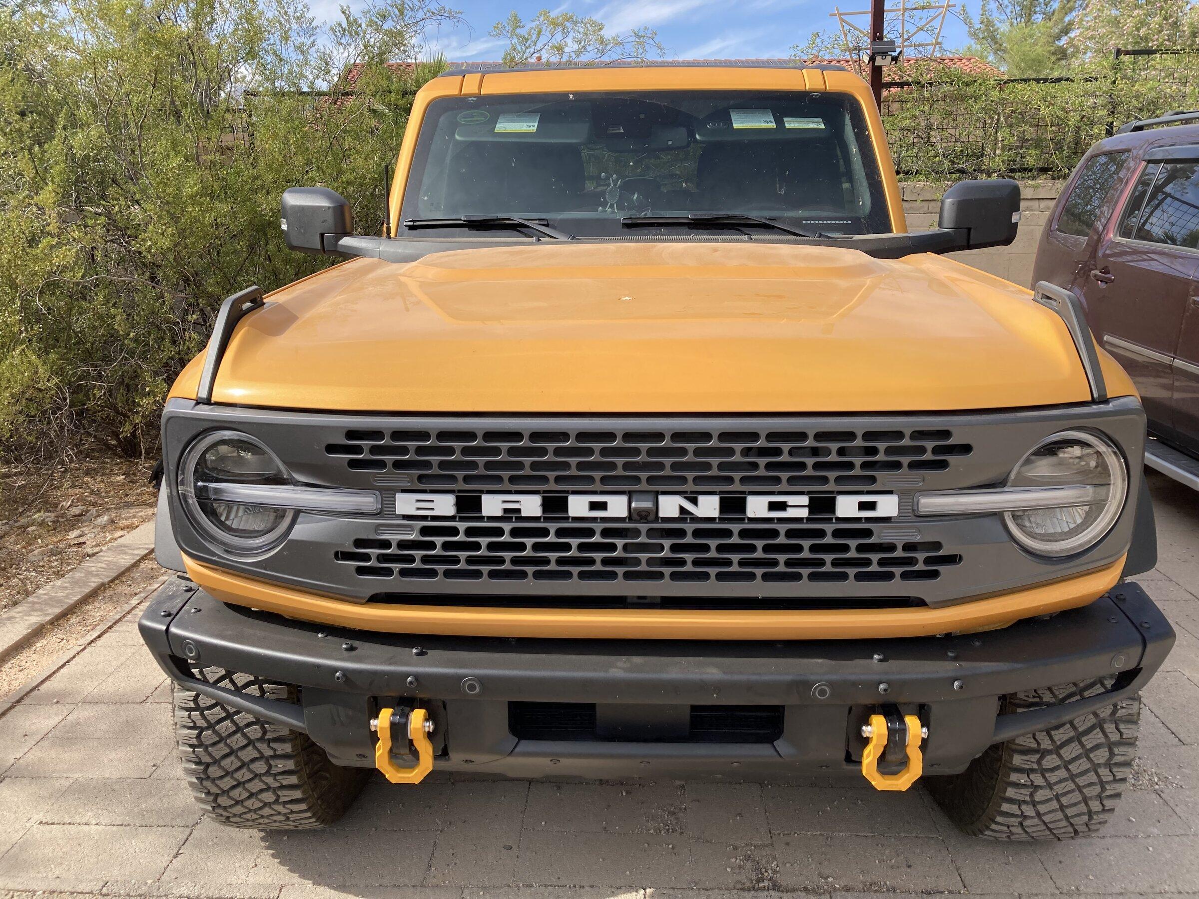 Ford Bronco "Cyber Orange" shackles IMG-6580