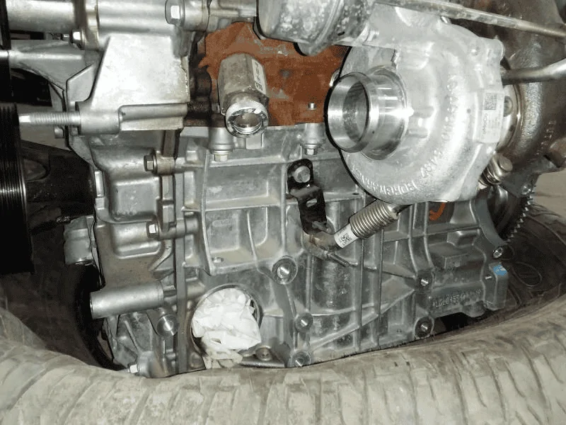 Ford Bronco 2.7L CAST IRON BLOCK - WHY? 1652386952161