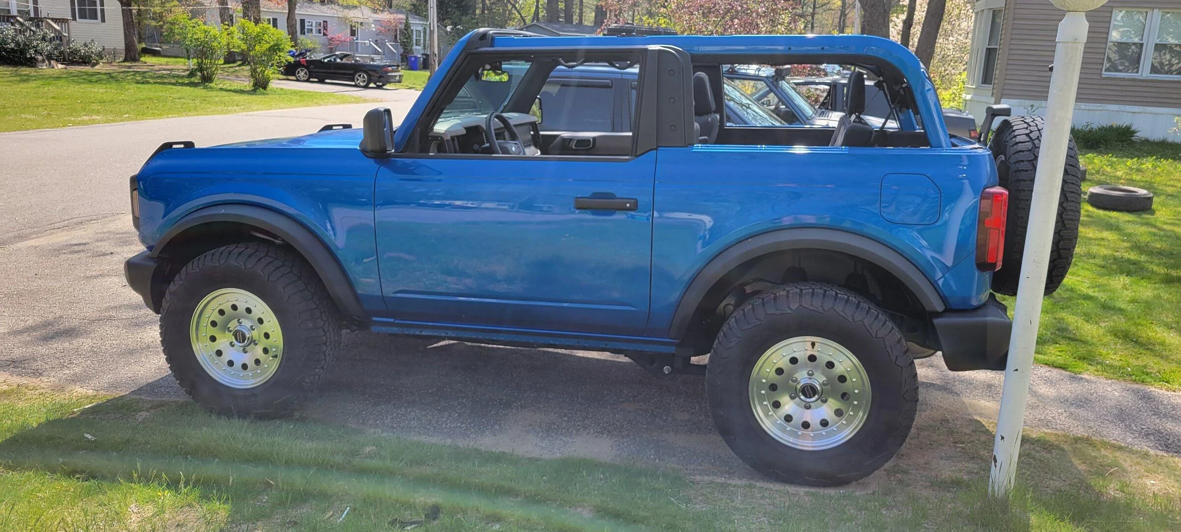 Ford Bronco VELOCITY BLUE Bronco Club 20220512_152517