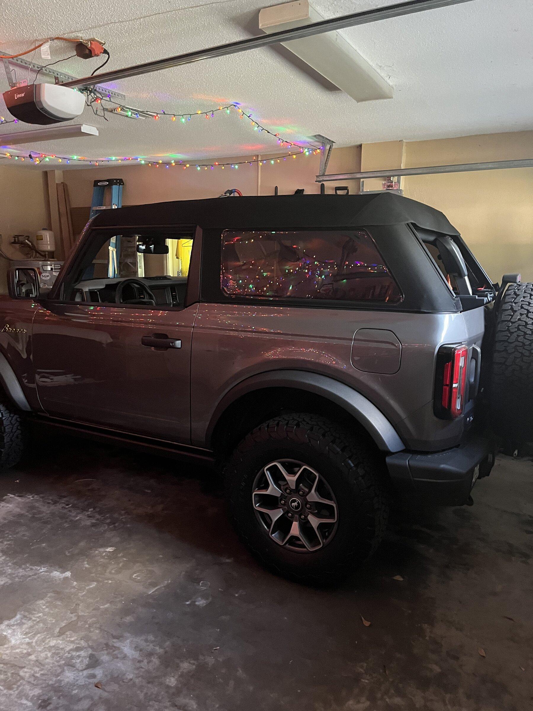Ford Bronco Bestop Trektop Slantback soft top finally installed 519EAC73-1A66-465E-B313-389C5A870FD8