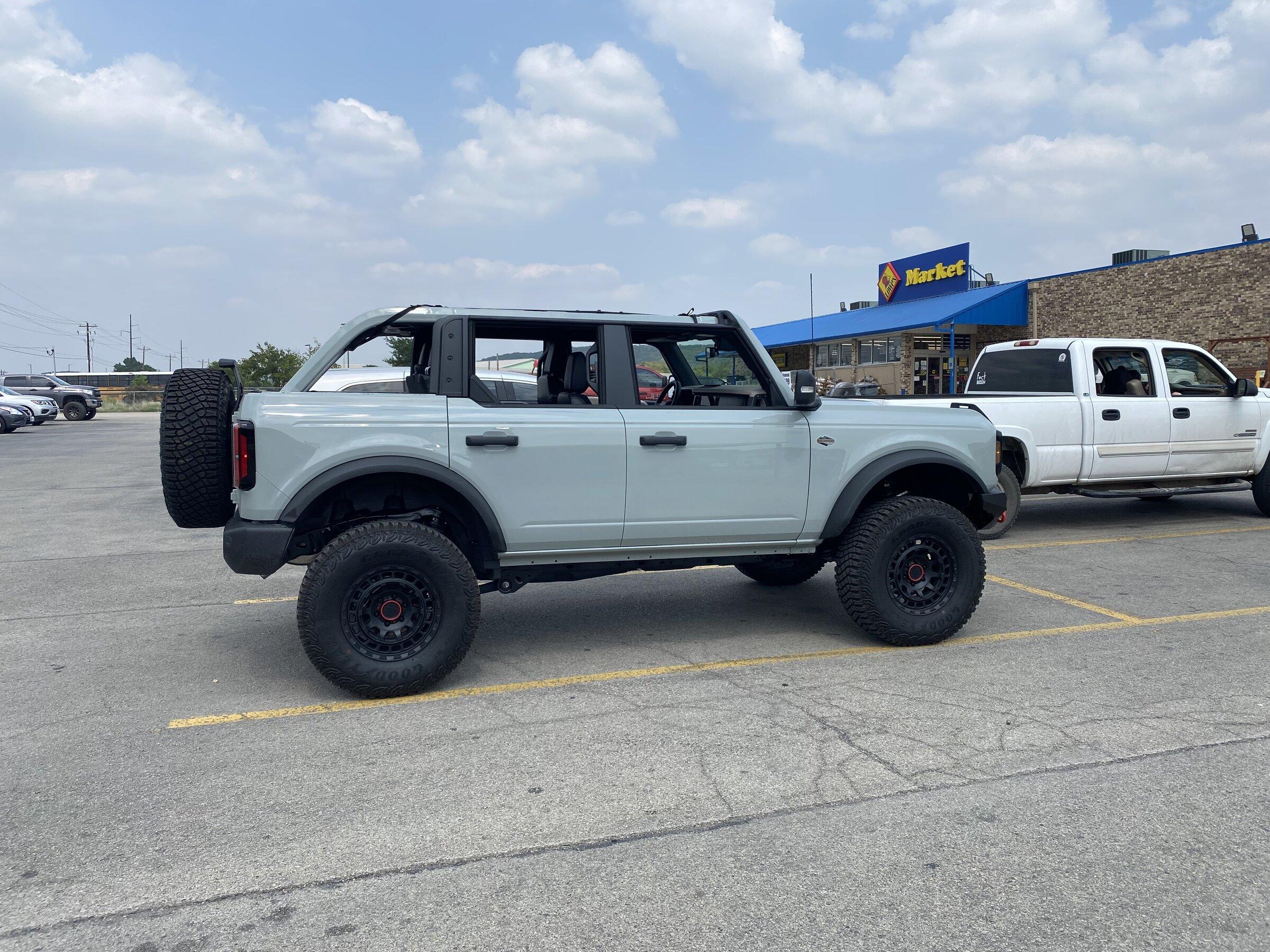 Ford Bronco Getting groceries and getting dirty!! 3” Zone lift, 17" Black Rhinos 62BEFC07-8140-4C97-B89D-BA9EDDA17040