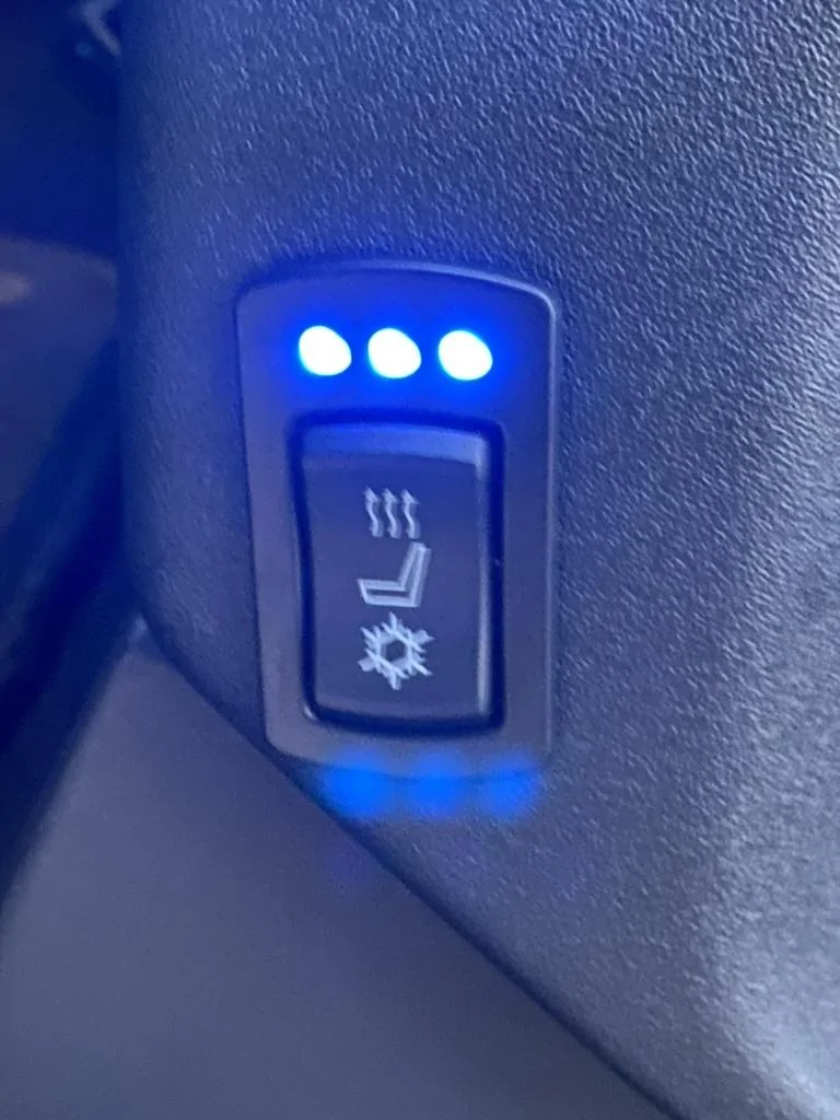 Ford Bronco Katzkin Leather Covers w/ Cooled & Heated Seats install 3938AEDA-23E9-449A-BA15-F8C4221461EA_1_105_c