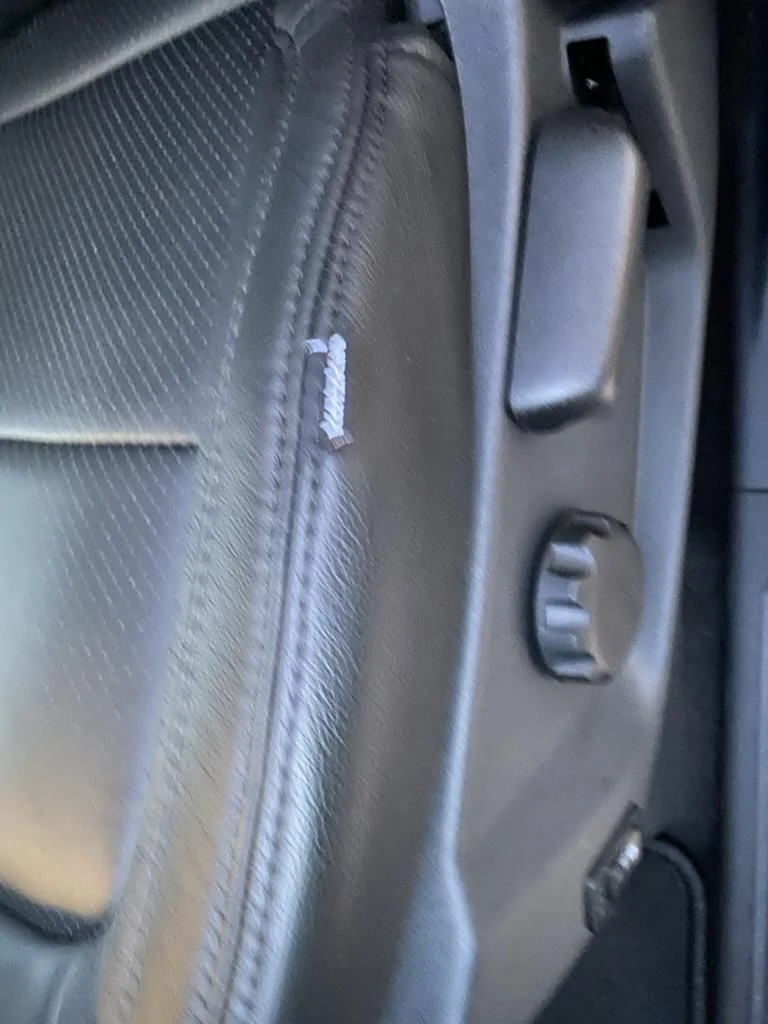 Ford Bronco Katzkin Leather Covers w/ Cooled & Heated Seats install E1484D6C-1D29-4109-B9A7-F822551C97BD_1_105_c