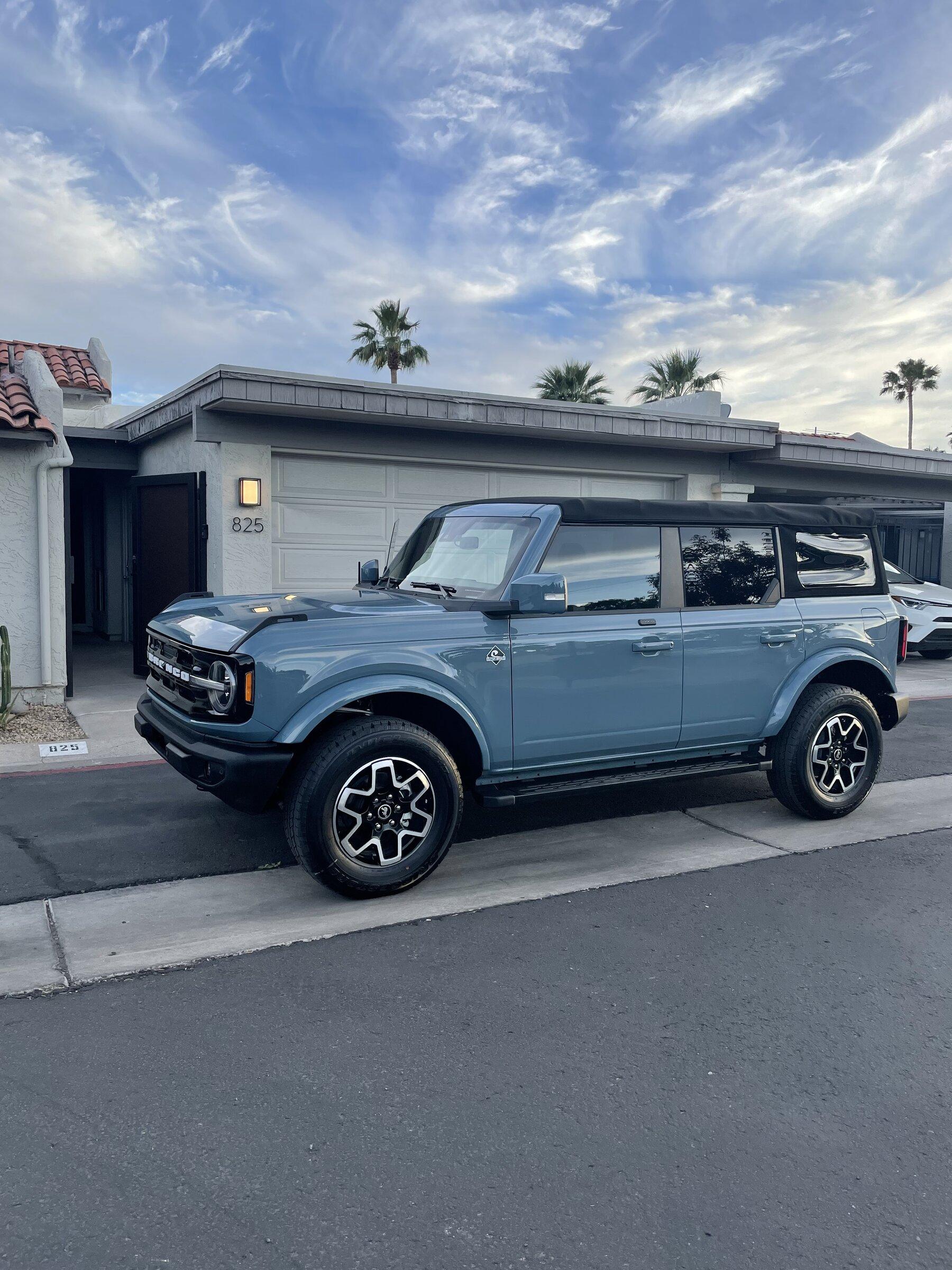 Ford Bronco Selling Outer Banks Wheelset 6545F02F-9068-4B1C-A74F-7332931ACA77