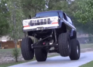 Ford Bronco 32s vs 33s (vs35s) Wheelie-with-Rockwells1-e1411981431465