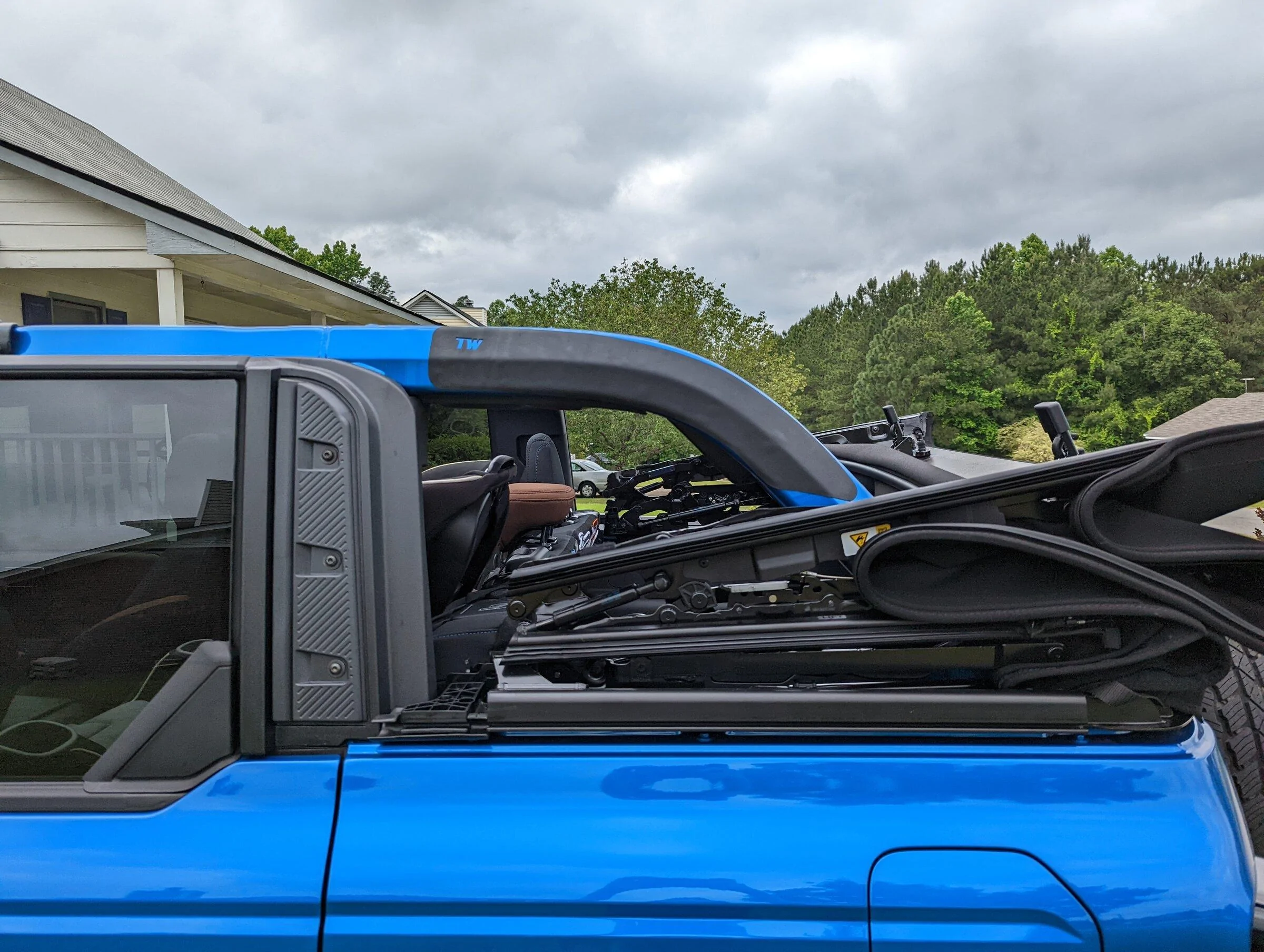 Ford Bronco Jazer's Blu Pony PXL_20220513_185402069