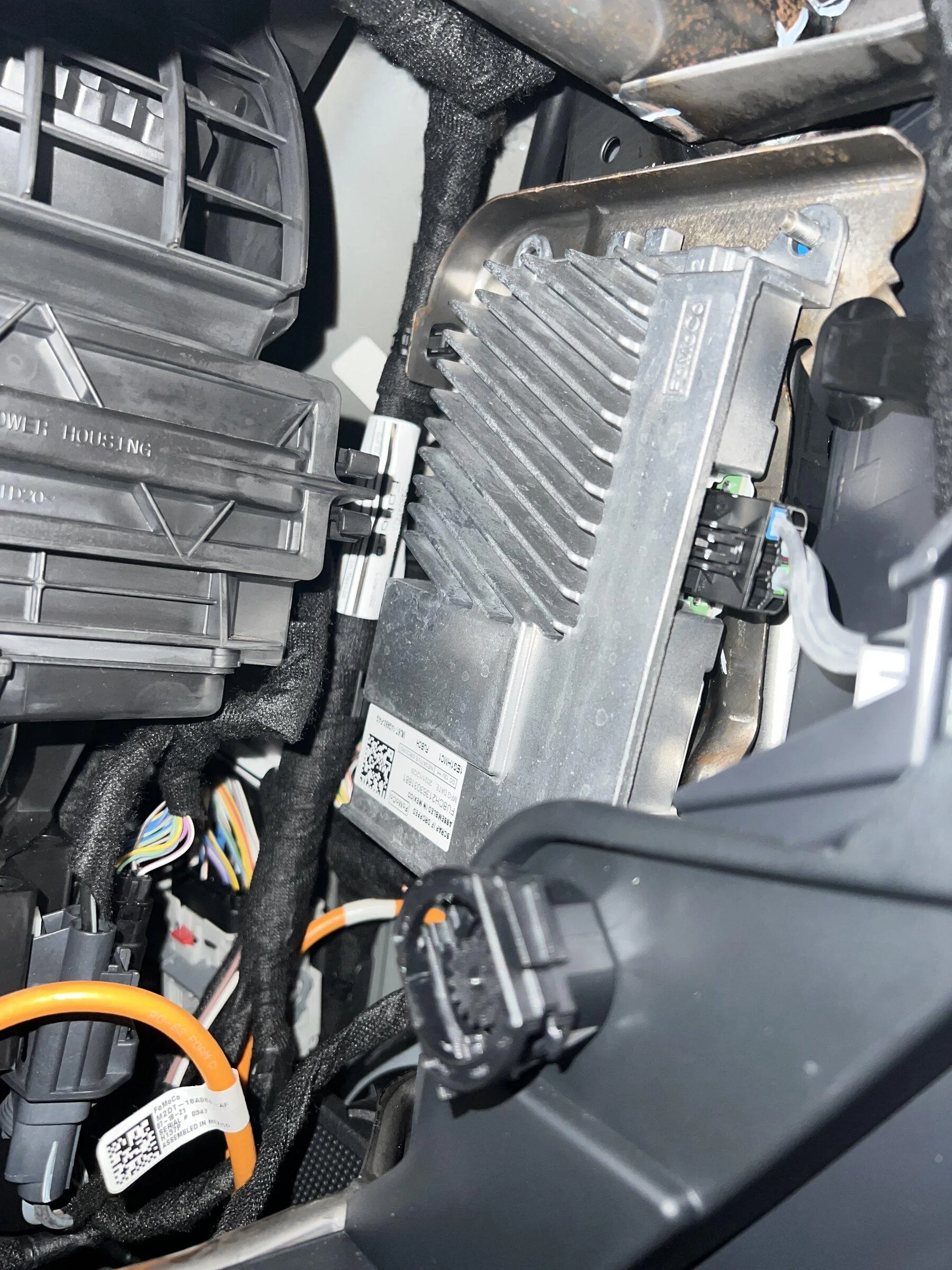 Ford Bronco Good grounding point near passenger glovebox? 9567116E-985C-4781-8076-29D1578BD1B8