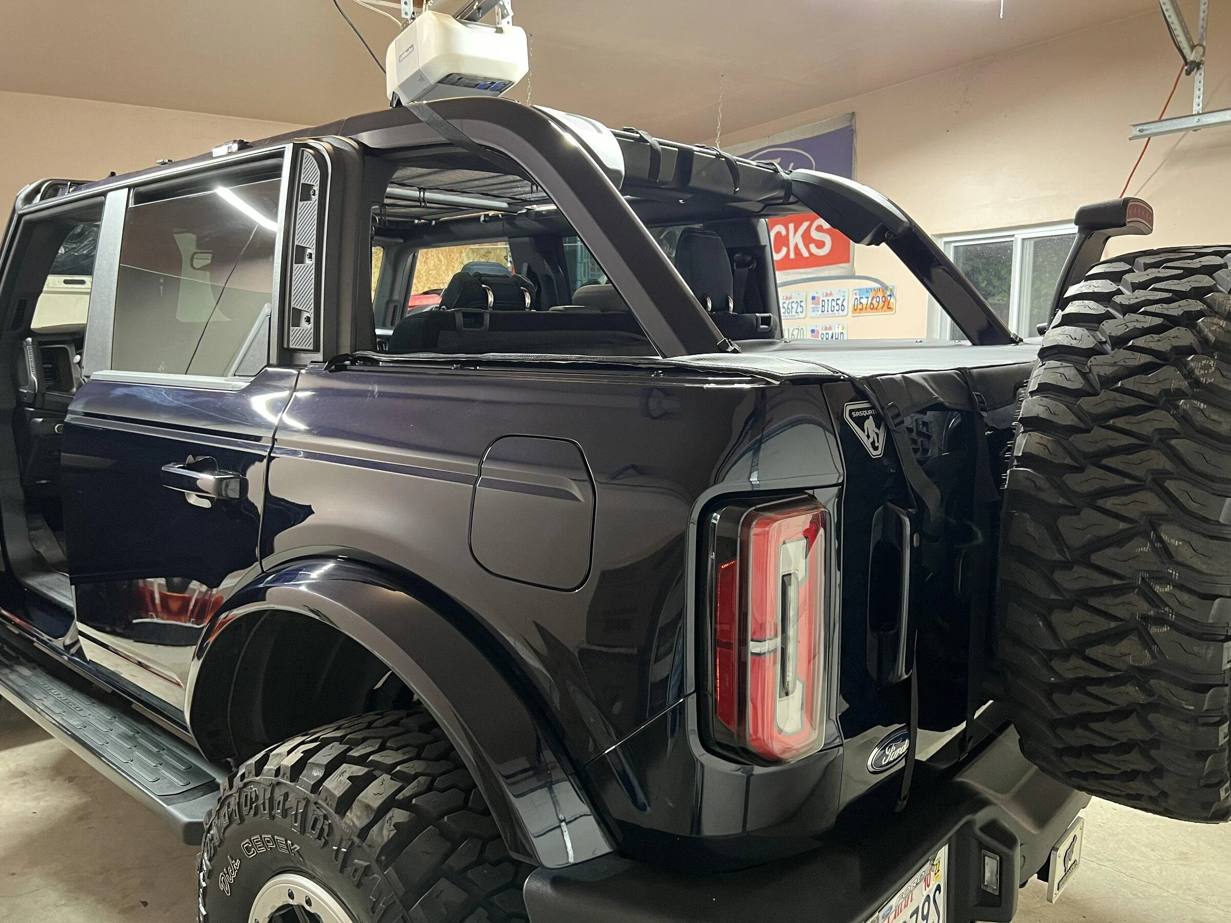 Ford Bronco Soft top off rear cover installed 950AF044-2CE9-4CAC-9DC3-BE3E1EE72065