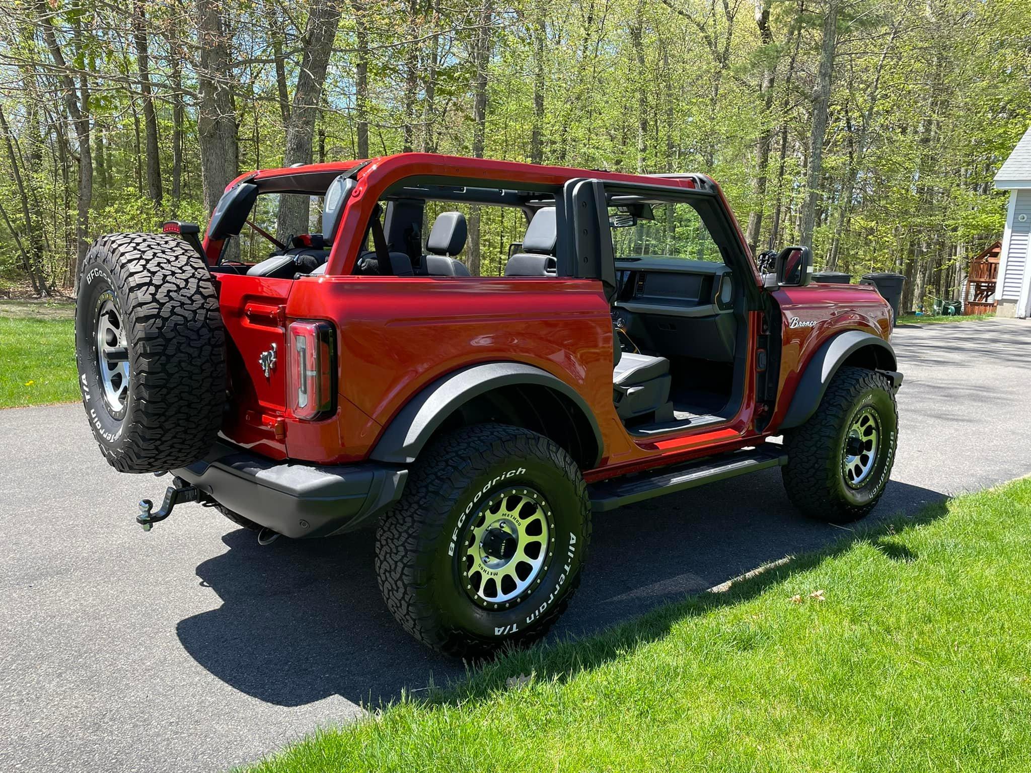 Ford Bronco HOT PEPPER RED Bronco Club 280408700_10224258228736172_8497682261429976432_n