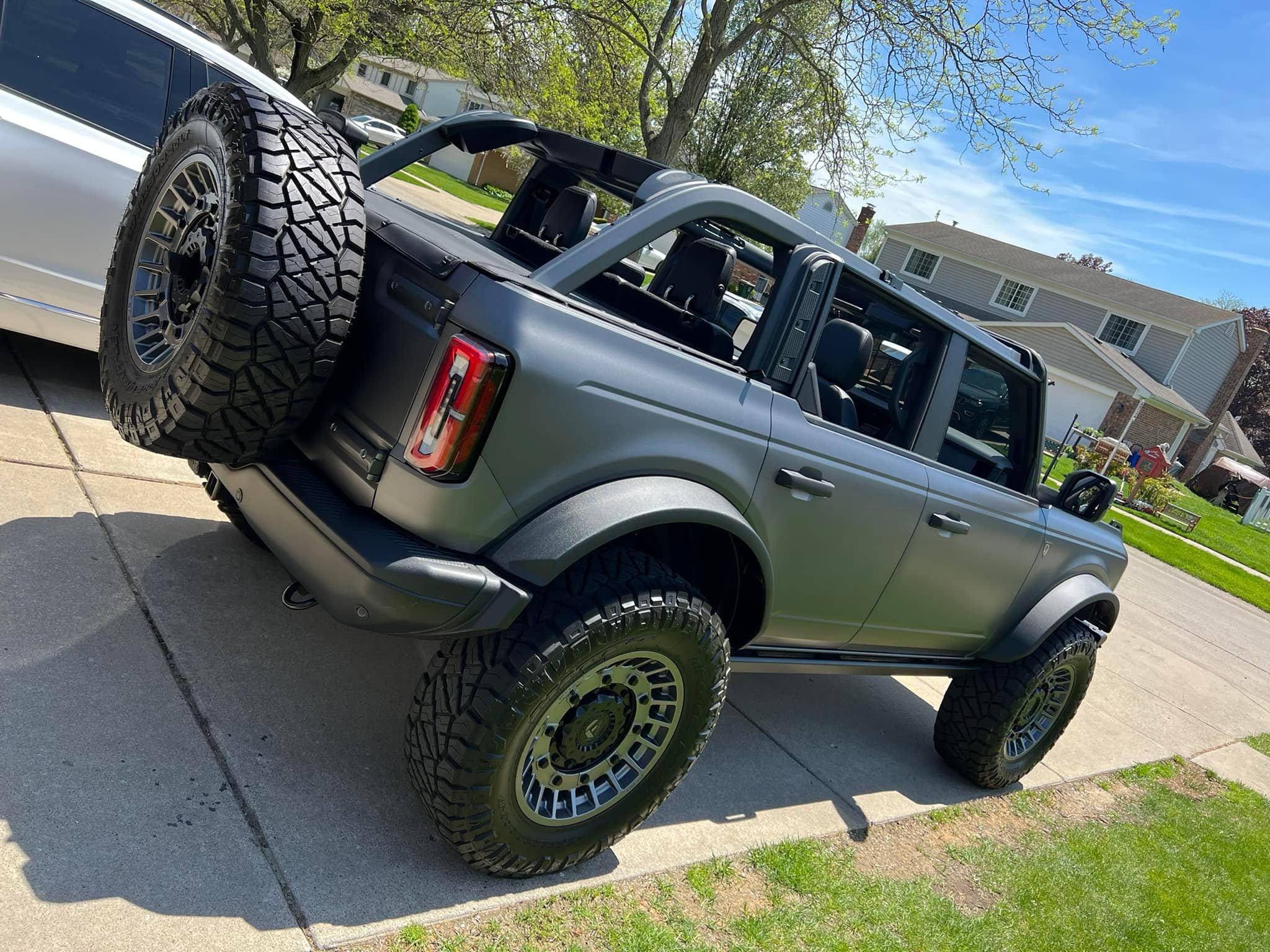 Bronco Carbonized Gray XPEL Stealth PPF Wrap 20%22 Fuel wheels 37%22 Nitto Ridge Grappler tire...jpg