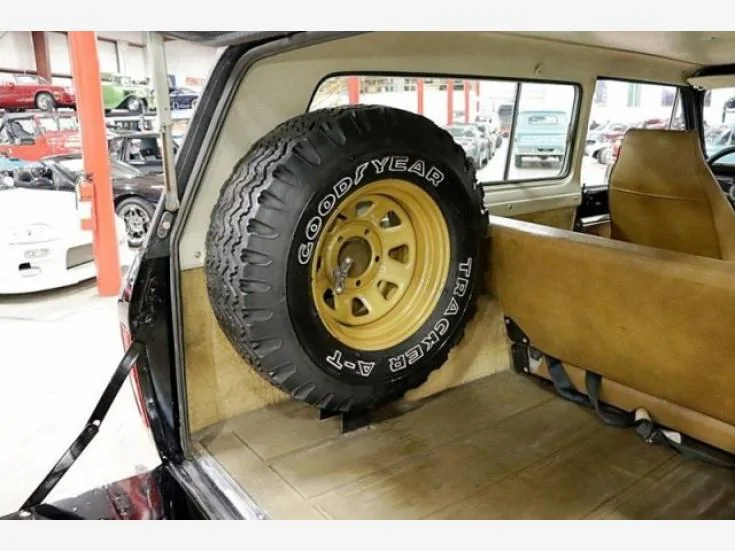 Ford Bronco Old school stripes. Black n gold 1978-International%20Harvester-Scout-classic-trucks--Car-101270302-6197b12684dbb2e5392f633e53