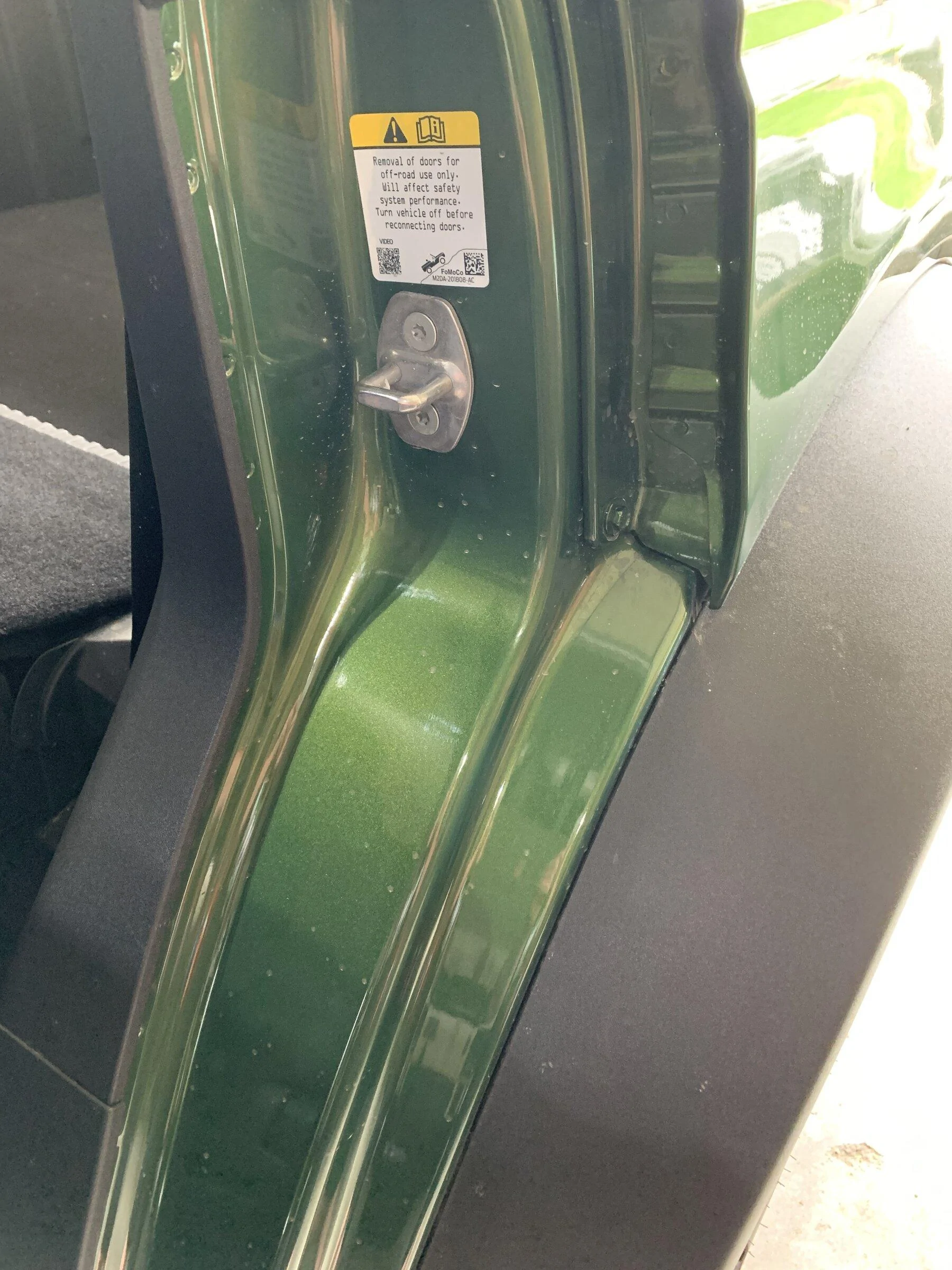 Ford Bronco ERUPTION GREEN Bronco Club 9B0A2474-CD47-4AD3-AF4A-8E6C39D13231