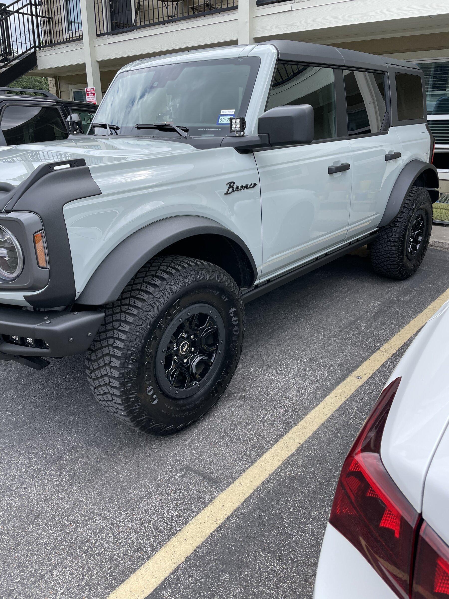 Ford Bronco Show us your installed wheel / tire upgrades here! (Pics) CD421C41-DCC3-4767-BEDE-CE1E27577E15