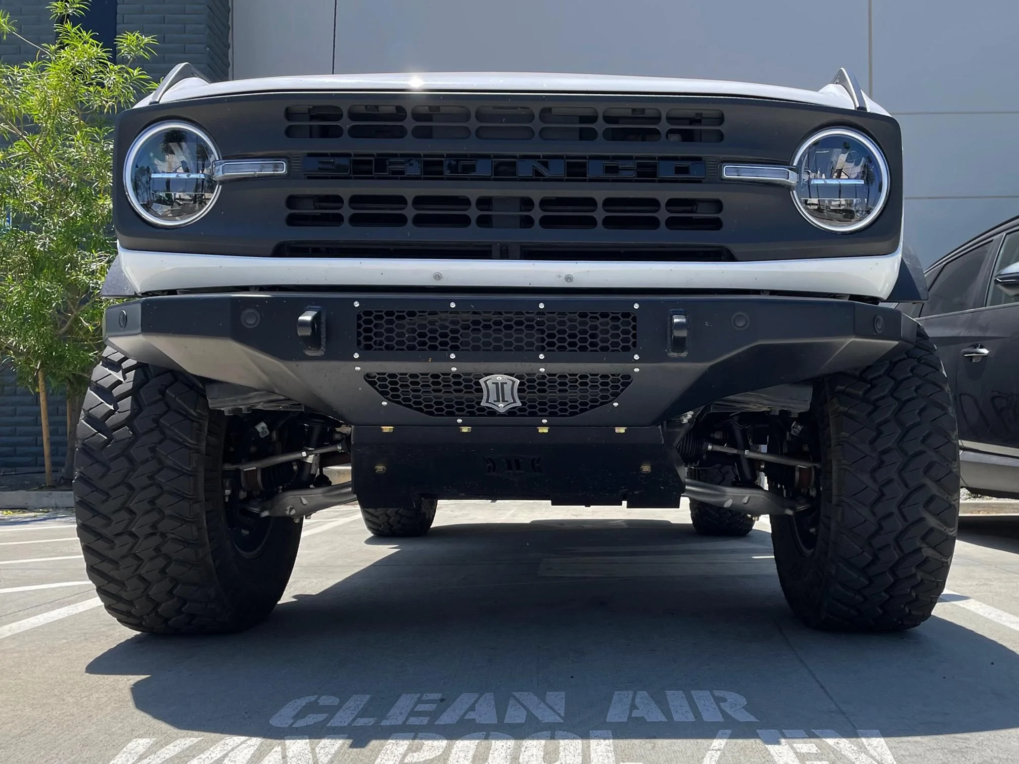 Ford Bronco ICON 2.5 EXP Shocks Bridge The Gap Between Spacers and Threaded Coilovers! IMG_3583