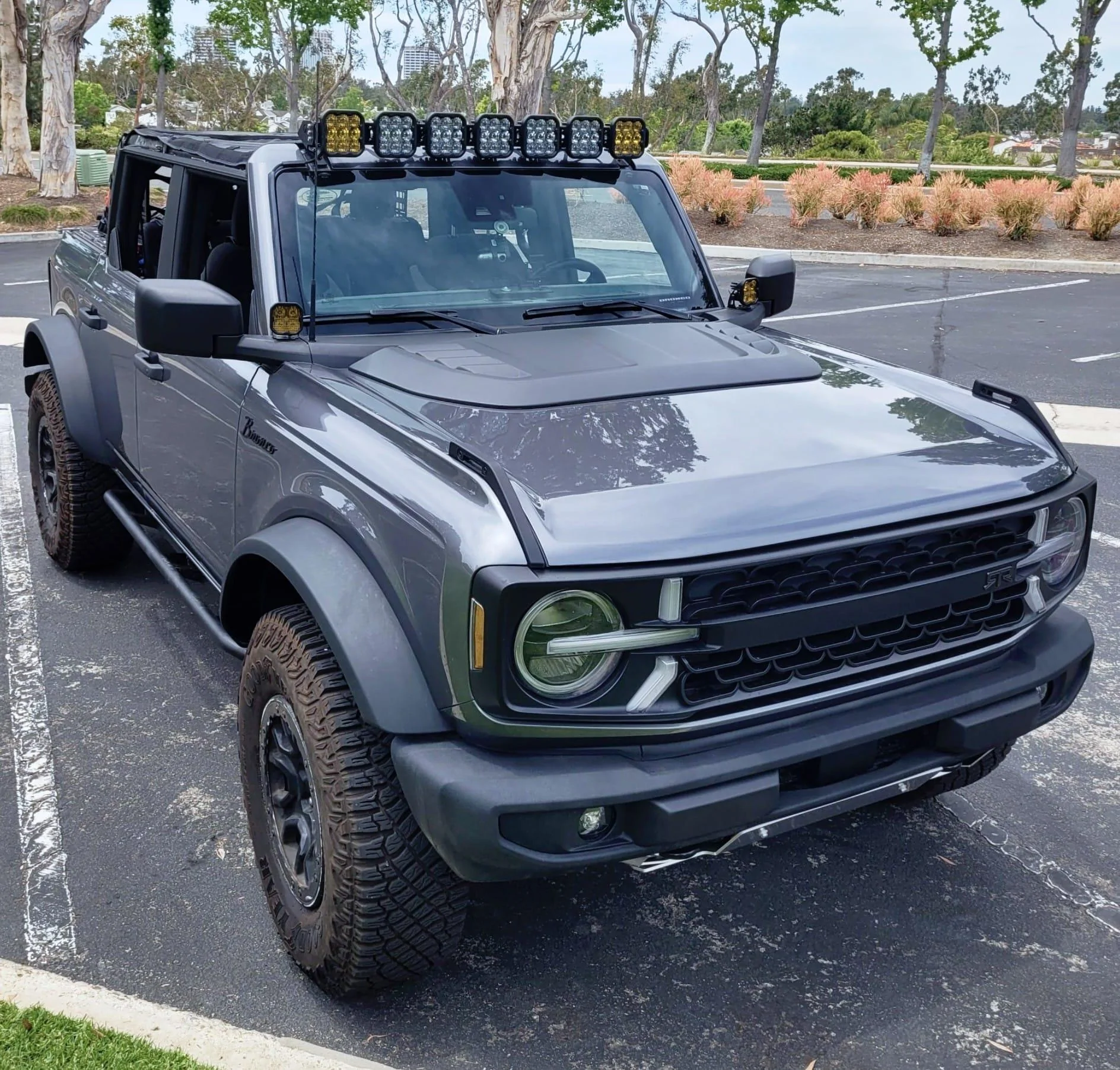 Ford Bronco Carbonized Gray Bronco | RTR Grille, Ford Hood Scoop, Roof Lights, Ditch Lights, Asfir Skids Bronco RTR Grille, Ford Hood Scoop, Roof Lights, Ditch Lights 1