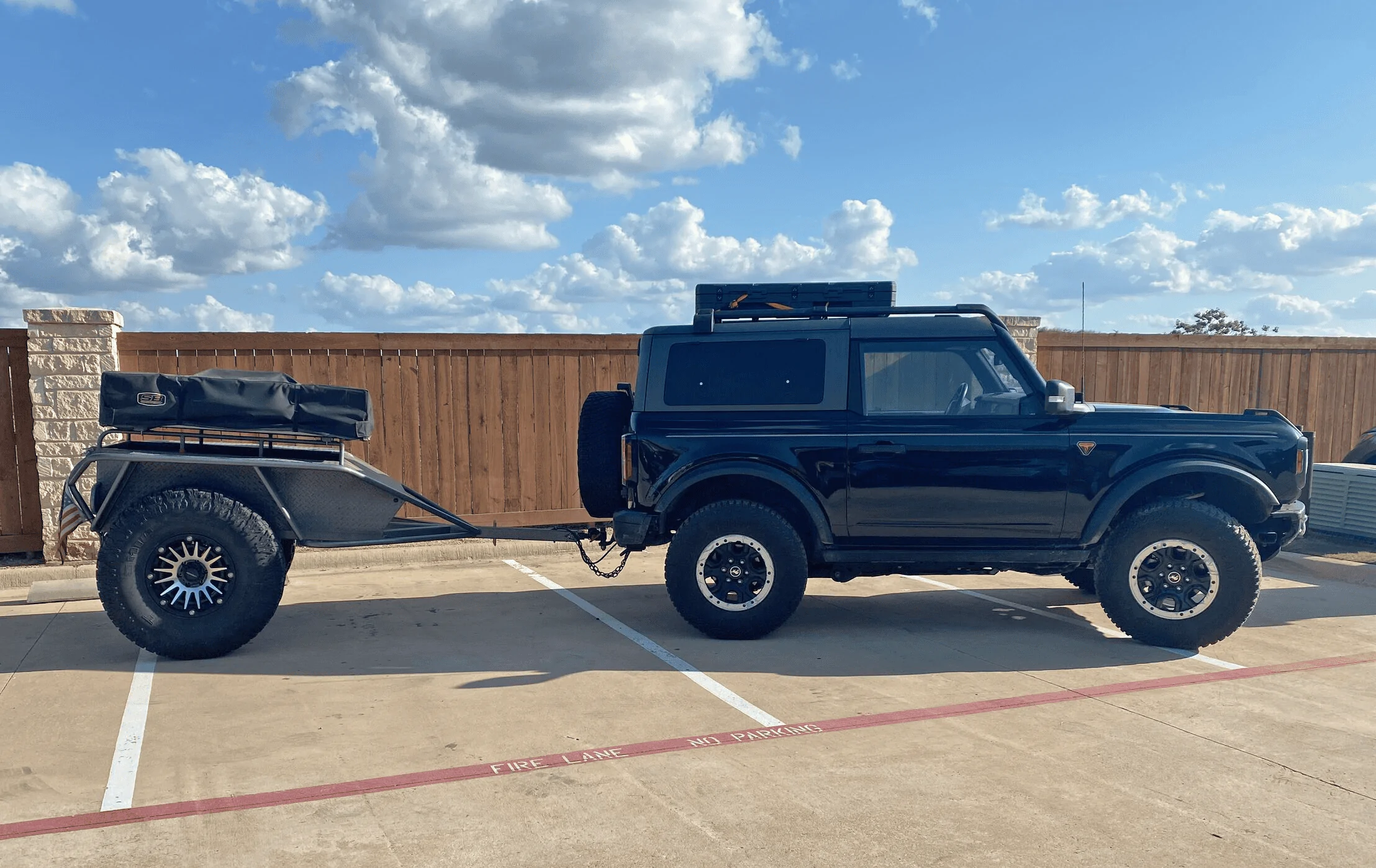 Ford Bronco Gullwing and molle panels for hardtop window [Velox Offroad] FD2D374D-8187-4526-BFB5-504E5632AD71