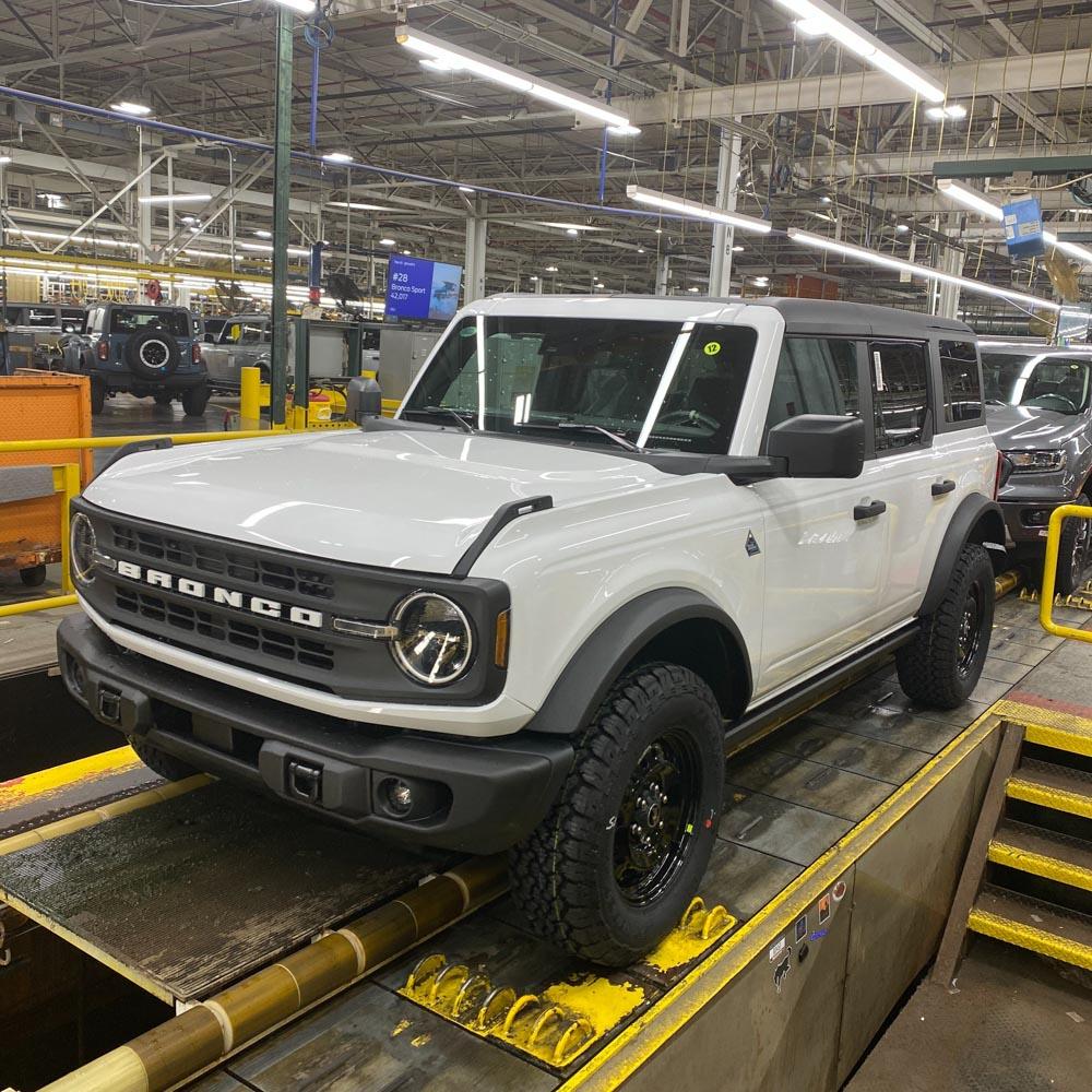Ford Bronco 5/9 Build Week group. (ManSquatch Week) Bronco Production line photo