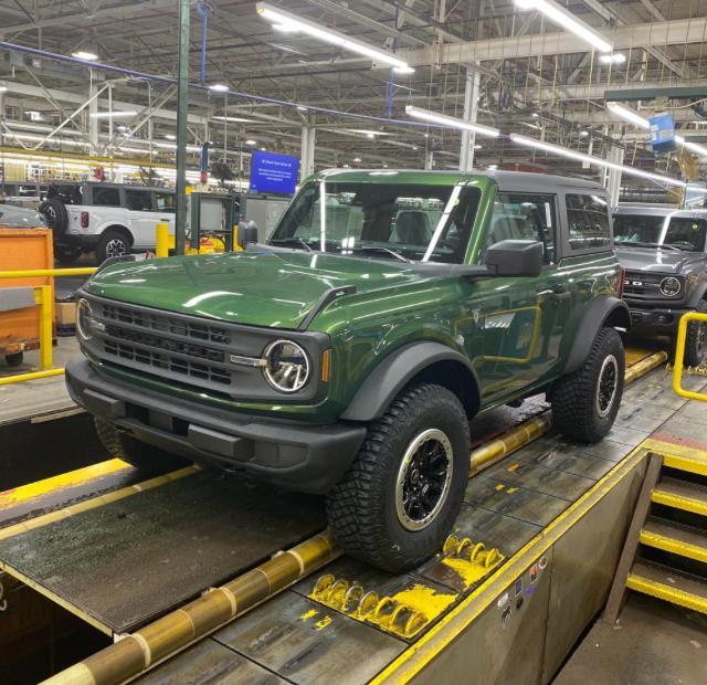 Ford Bronco 5/9 Build Week group. (ManSquatch Week) 8AE69D7E-0F51-4F4C-A758-4D39A7D1A311