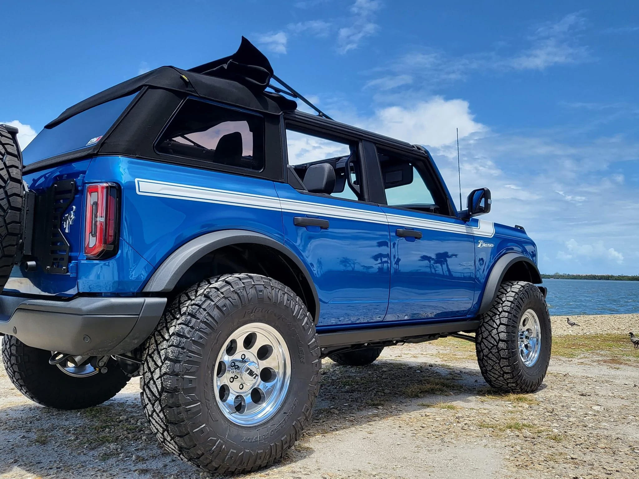 Ford Bronco Show us your installed wheel / tire upgrades here! (Pics) 279629323_5044706218912488_2738258059536975923_n