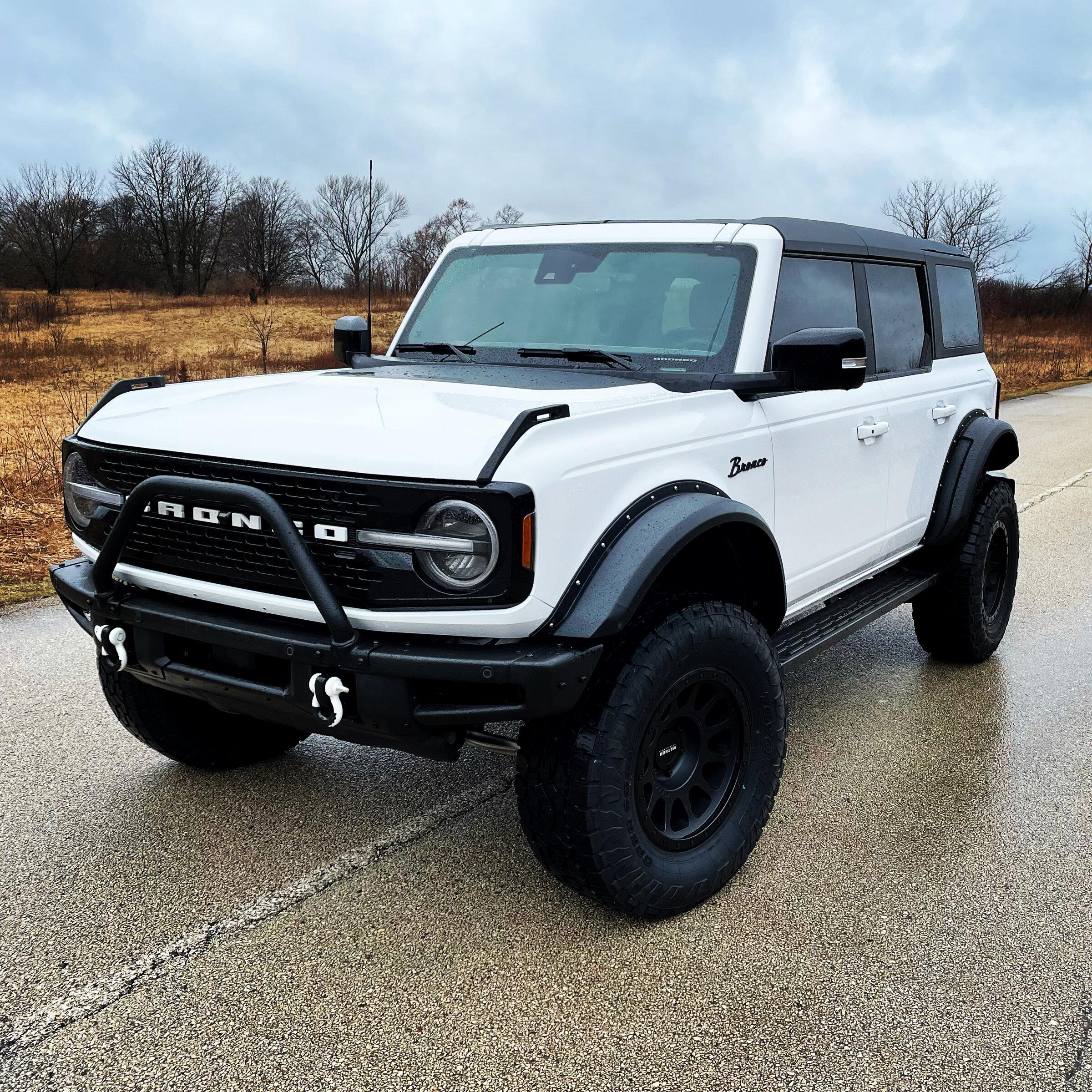 Ford Bronco Oxford White Bronco Wildtrak | Maxlider Fender Flares, Maxlider Lift, Katzkin, MRT Exhaust, Method & Toyo c3f99cc8-dd24-496f-8404-888f88671e32-jpe